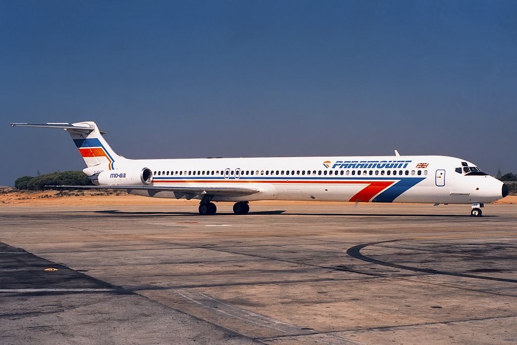 McDonnell_Douglas_MD-83,_Paramount_Airways_JP52489
