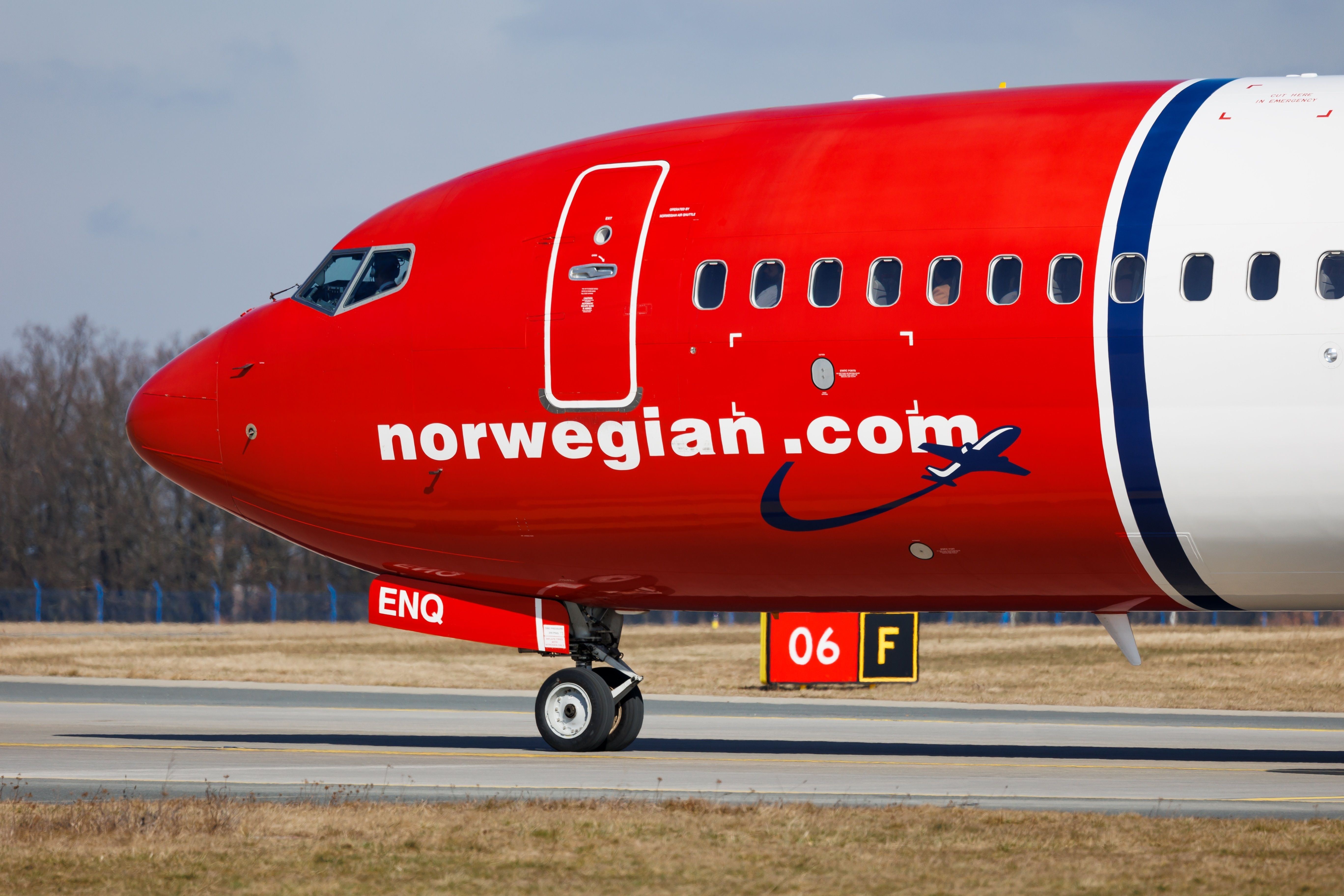 Norwegian 737-800 taxiing