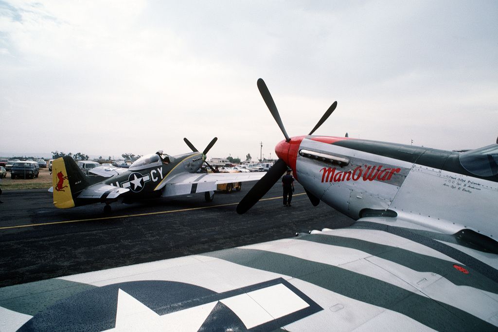 P51 Mustang at an airshow