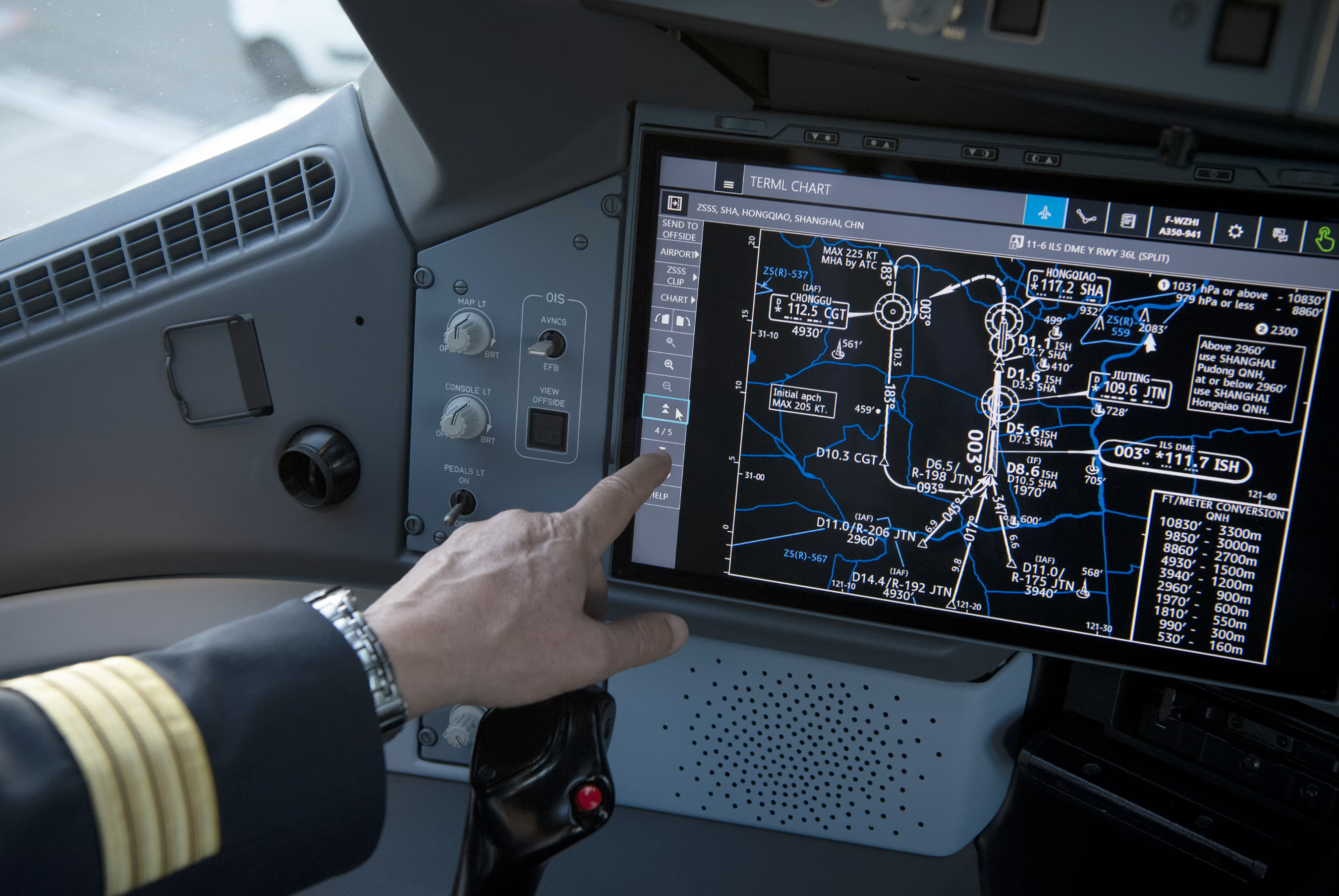 waypoints seen on a touchscreen in an airbus aircraft