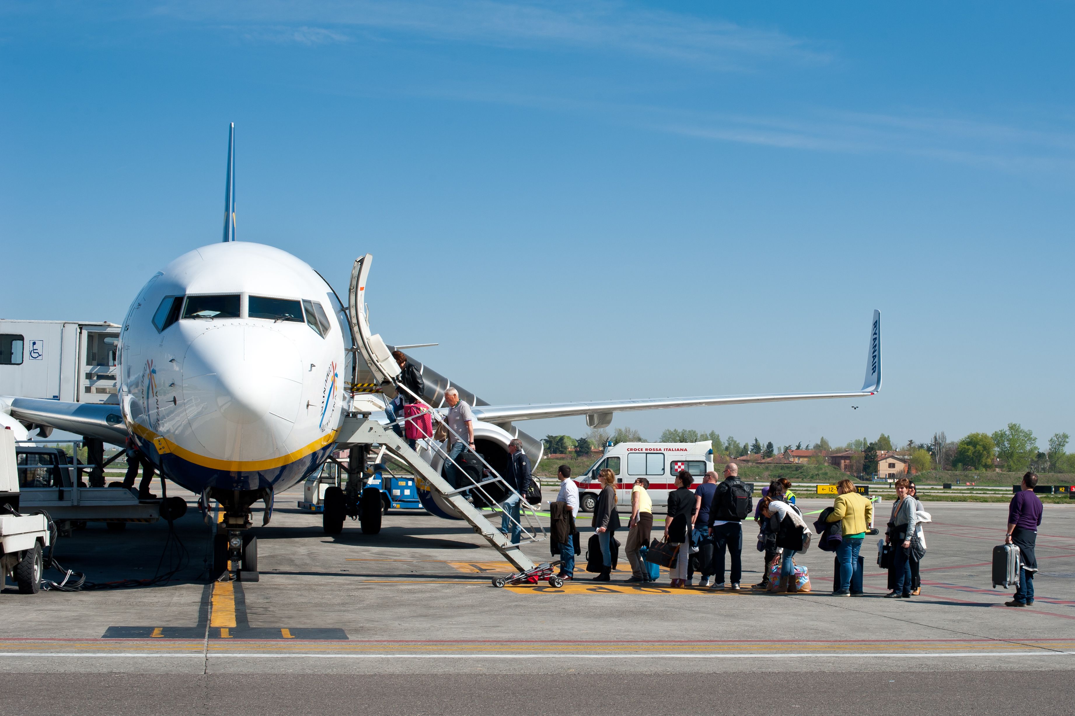 Boarding Ryanair Boeing 737