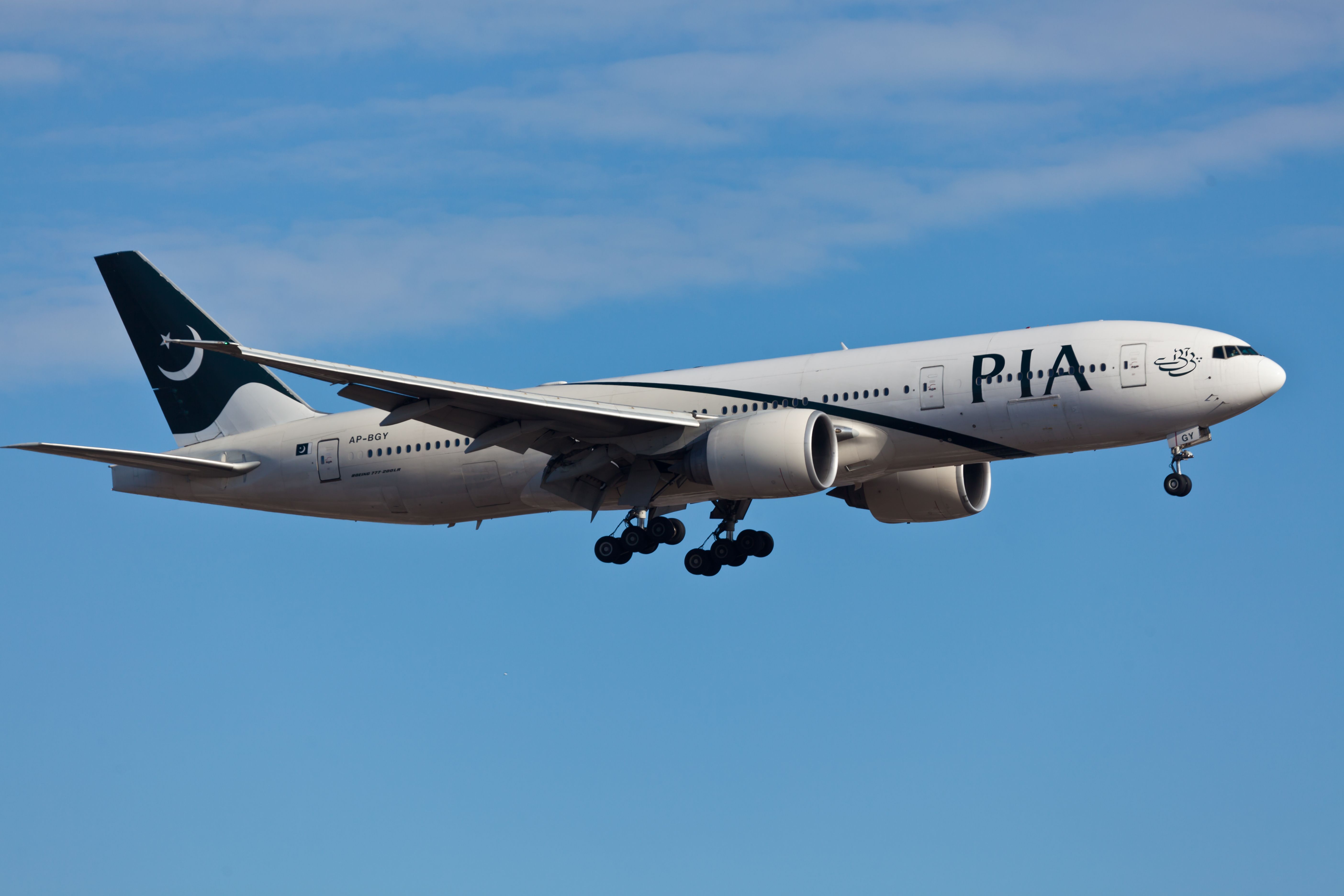 PIA Boeing 777