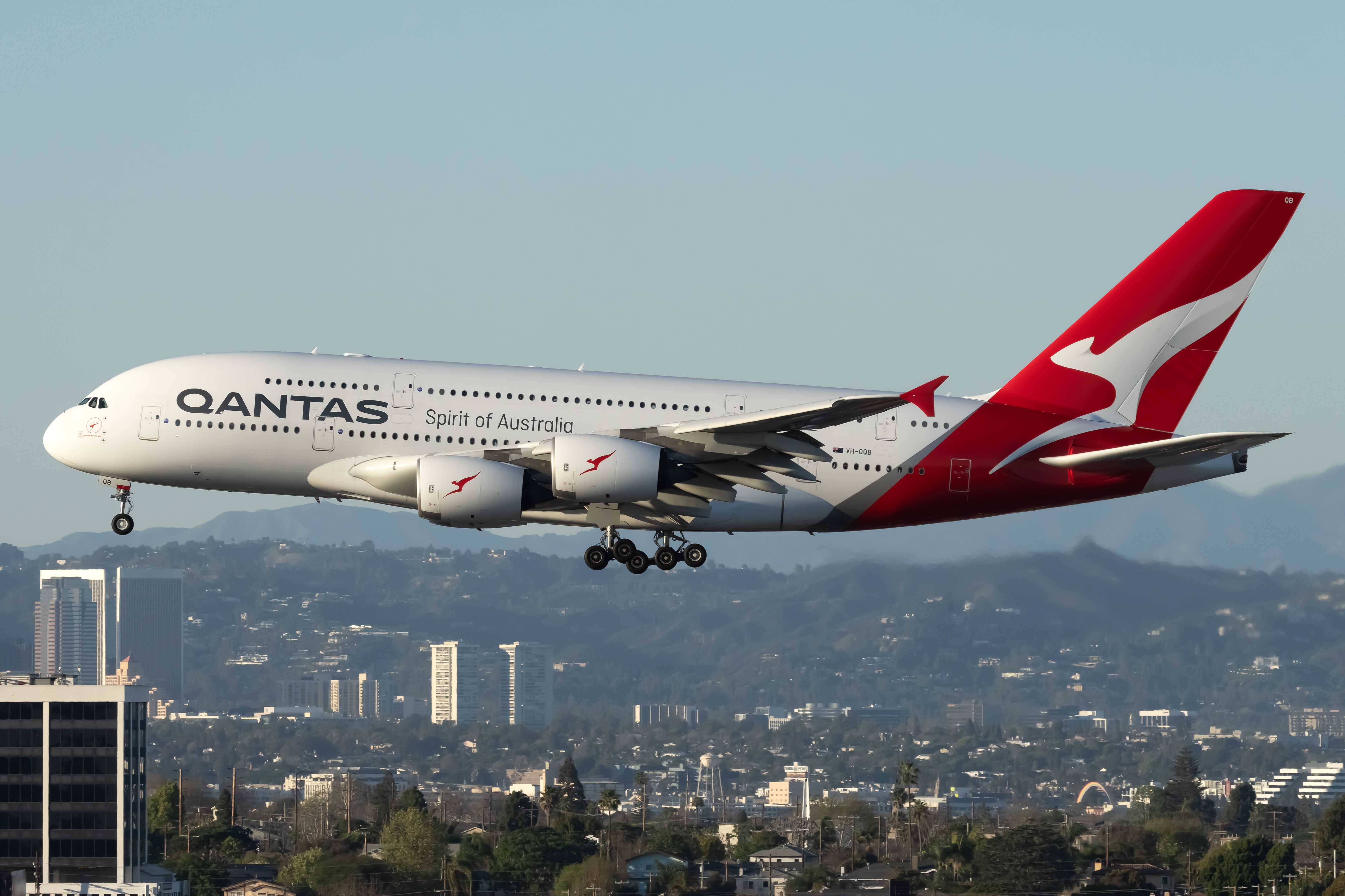 VH-OQB Qantas Airbus A380-842 landing at Los Angeles International Airport
