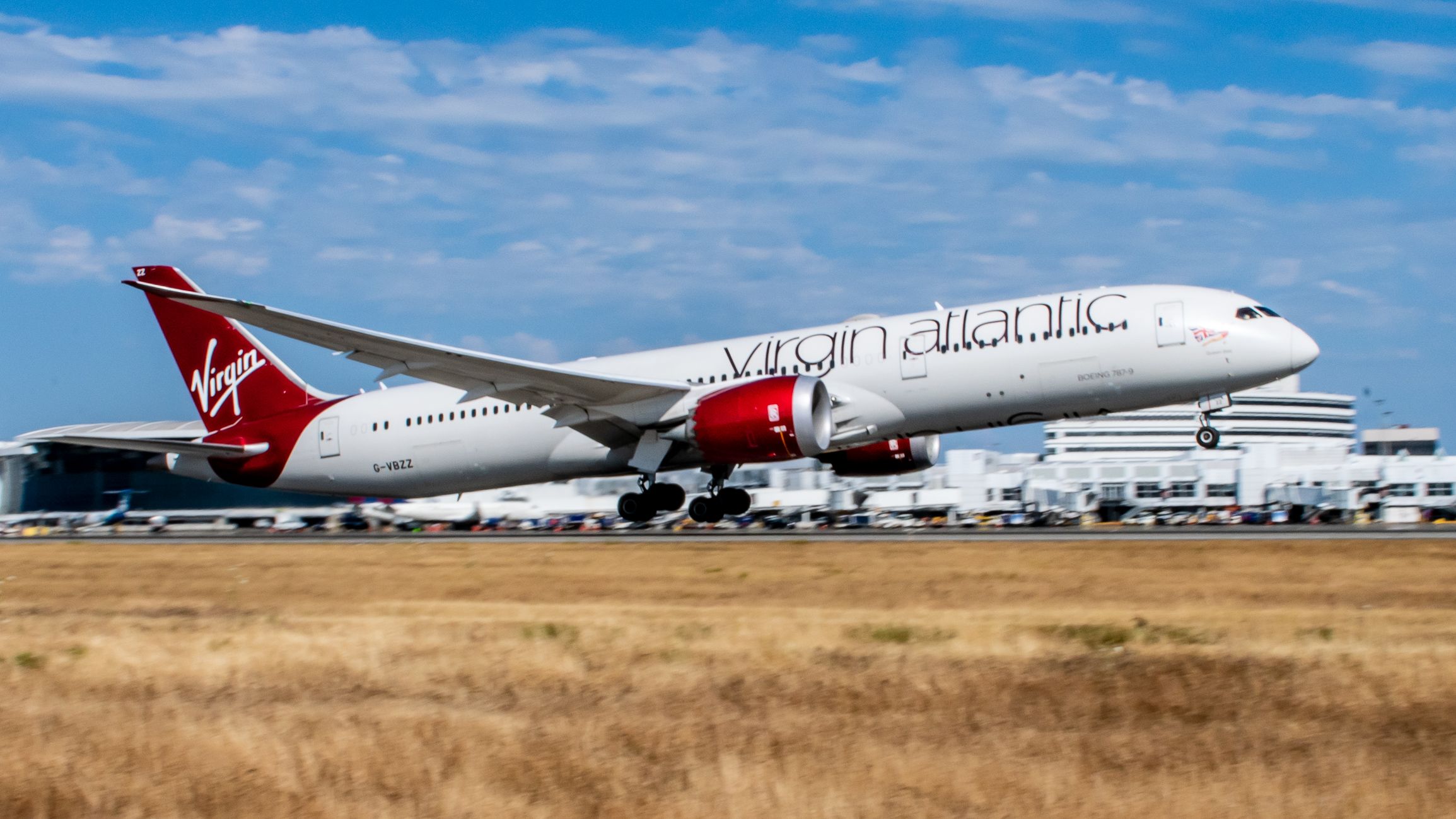 A Virgin Atlantic Boeing 787-9 taking off.