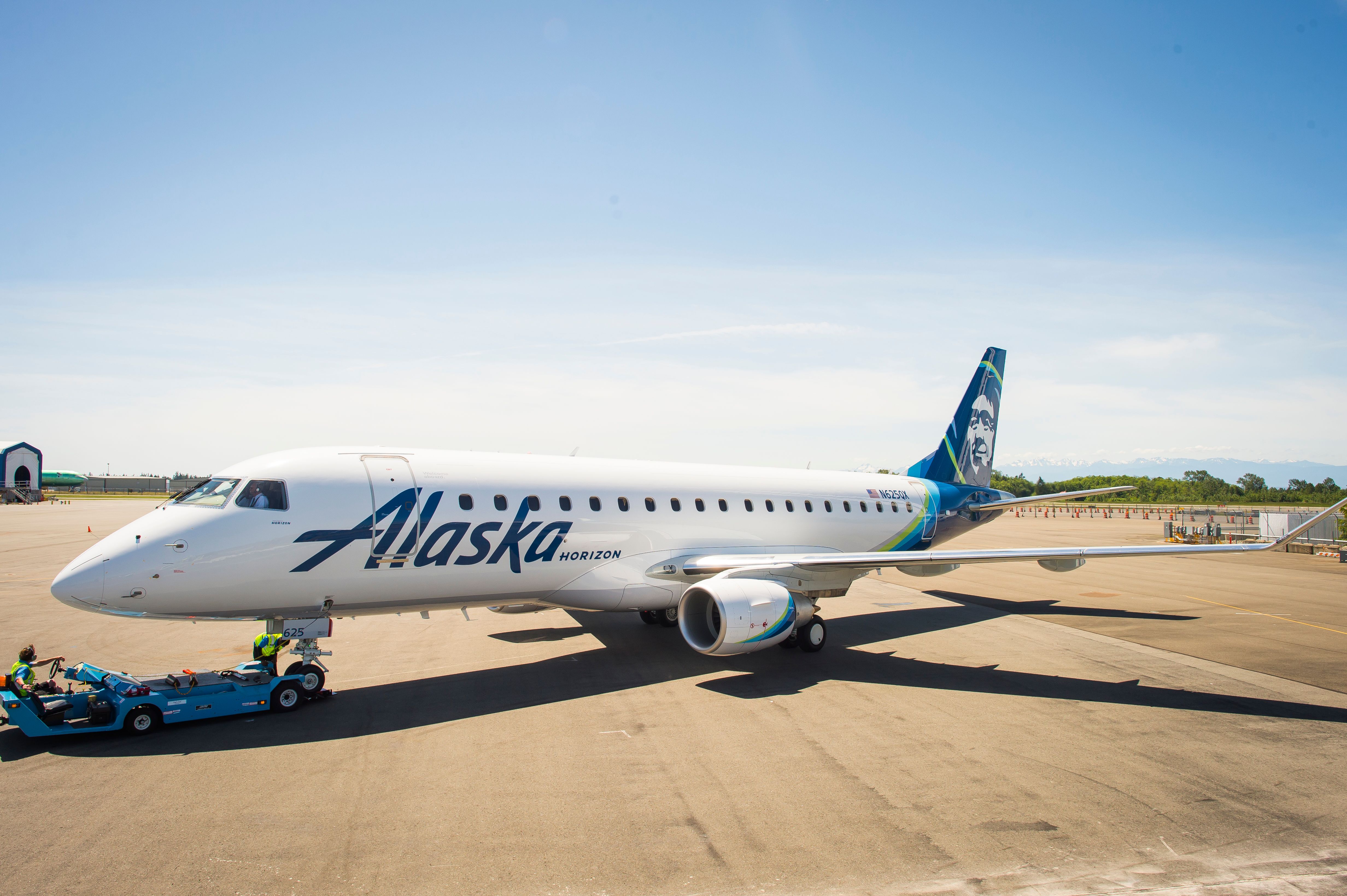Brazilian Bank Helps Finance Alaska Airlines Purchase Of 11 Embraer E175s