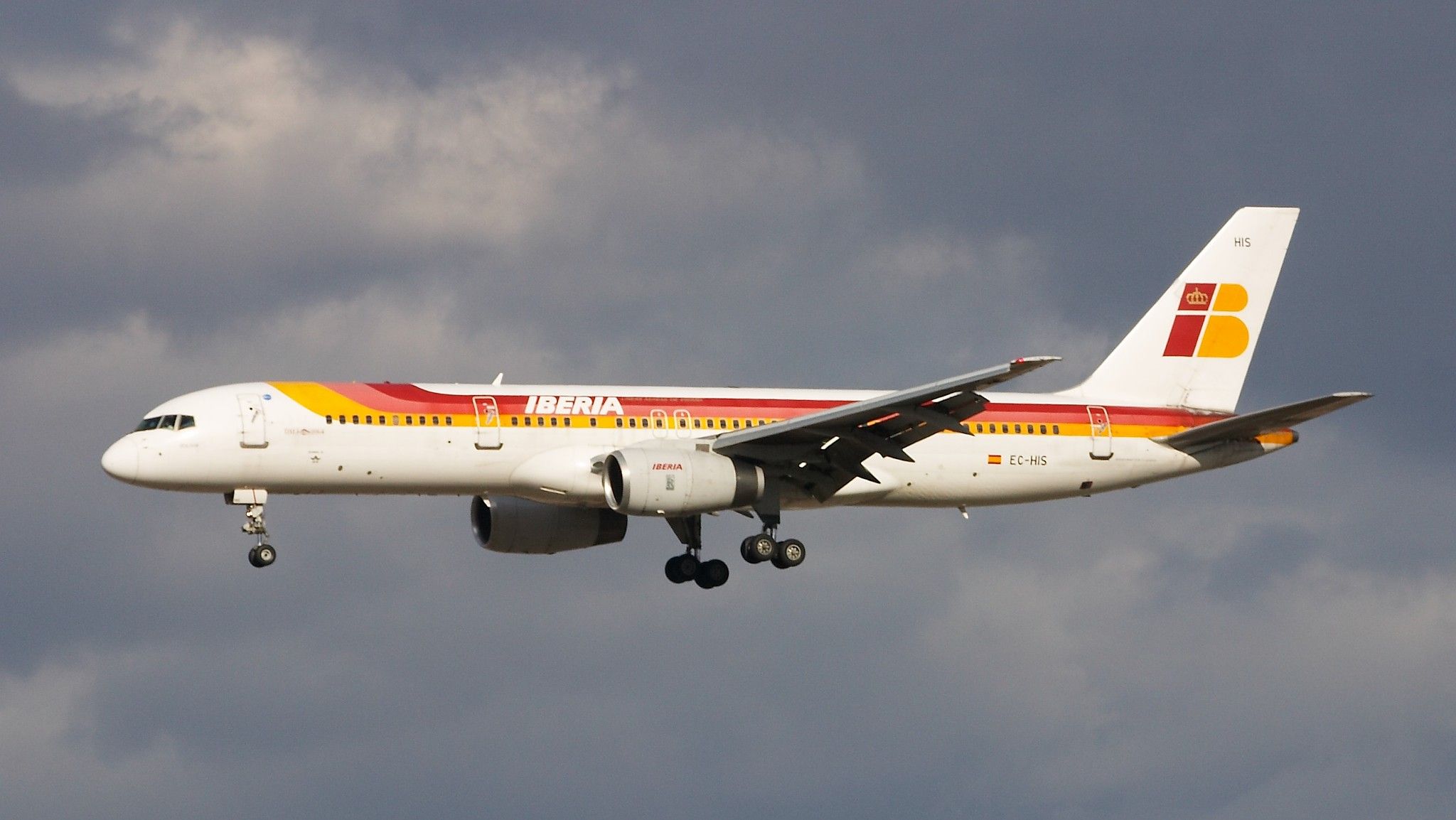 【2024年】高評価レビューアイテム特集 What 757s? Boeing Iberia's Of Became ハンティングナイフ、狩猟刀