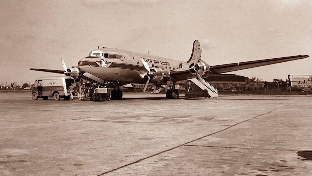 Delta Douglas DC-4