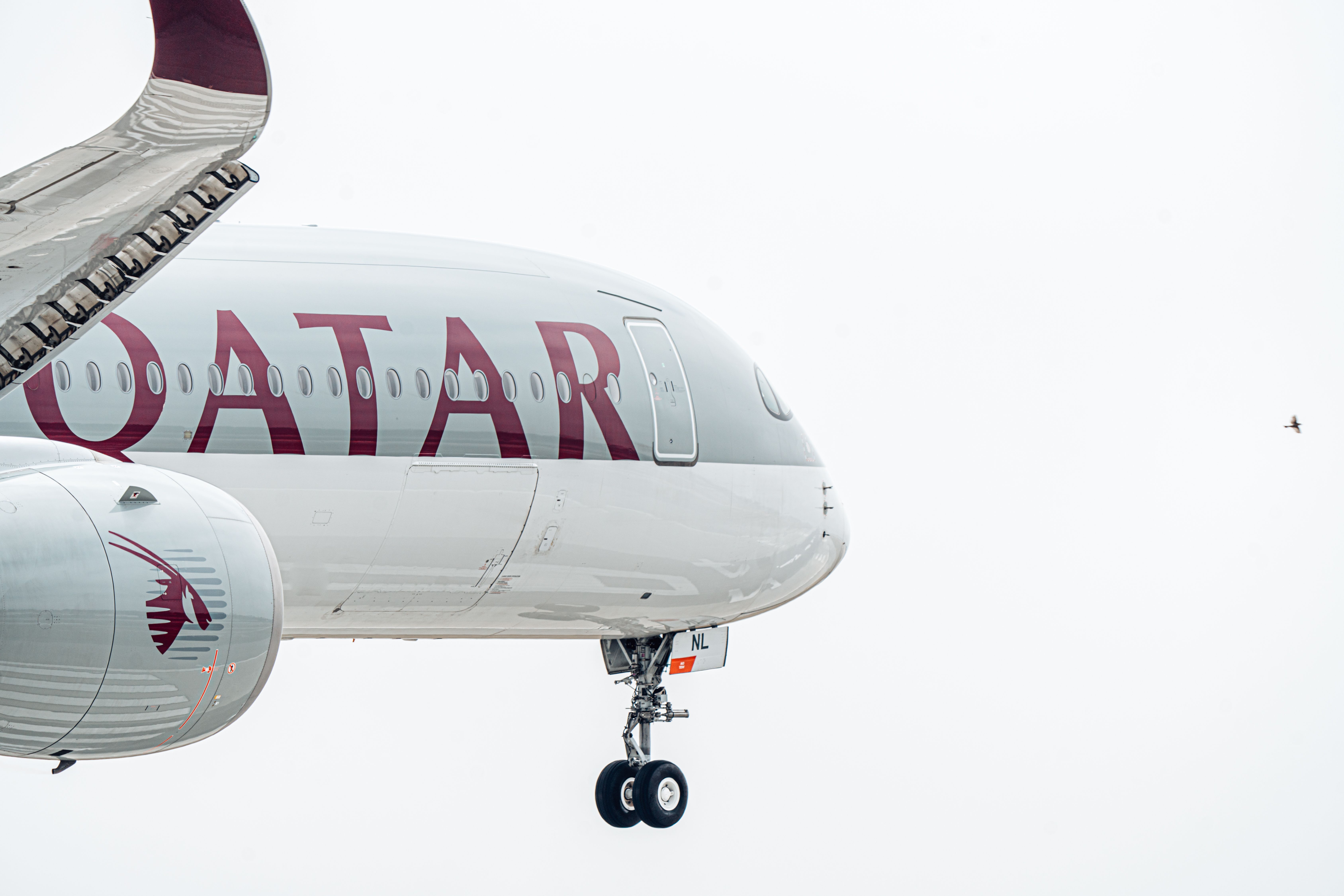 Qatar Airways Airbus A350 landing at LAX
