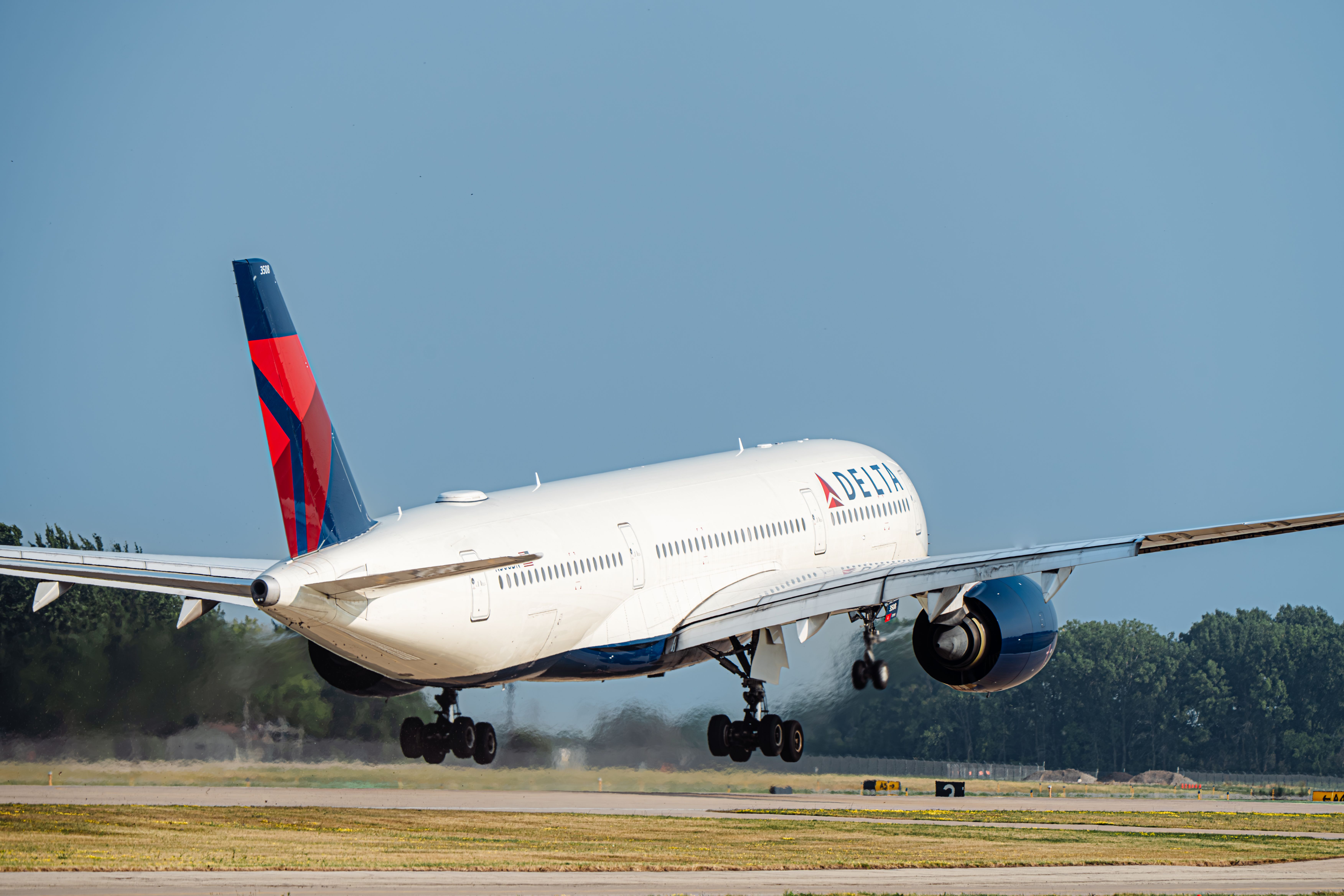 Oshkosh Delta Airbus A350 taking off