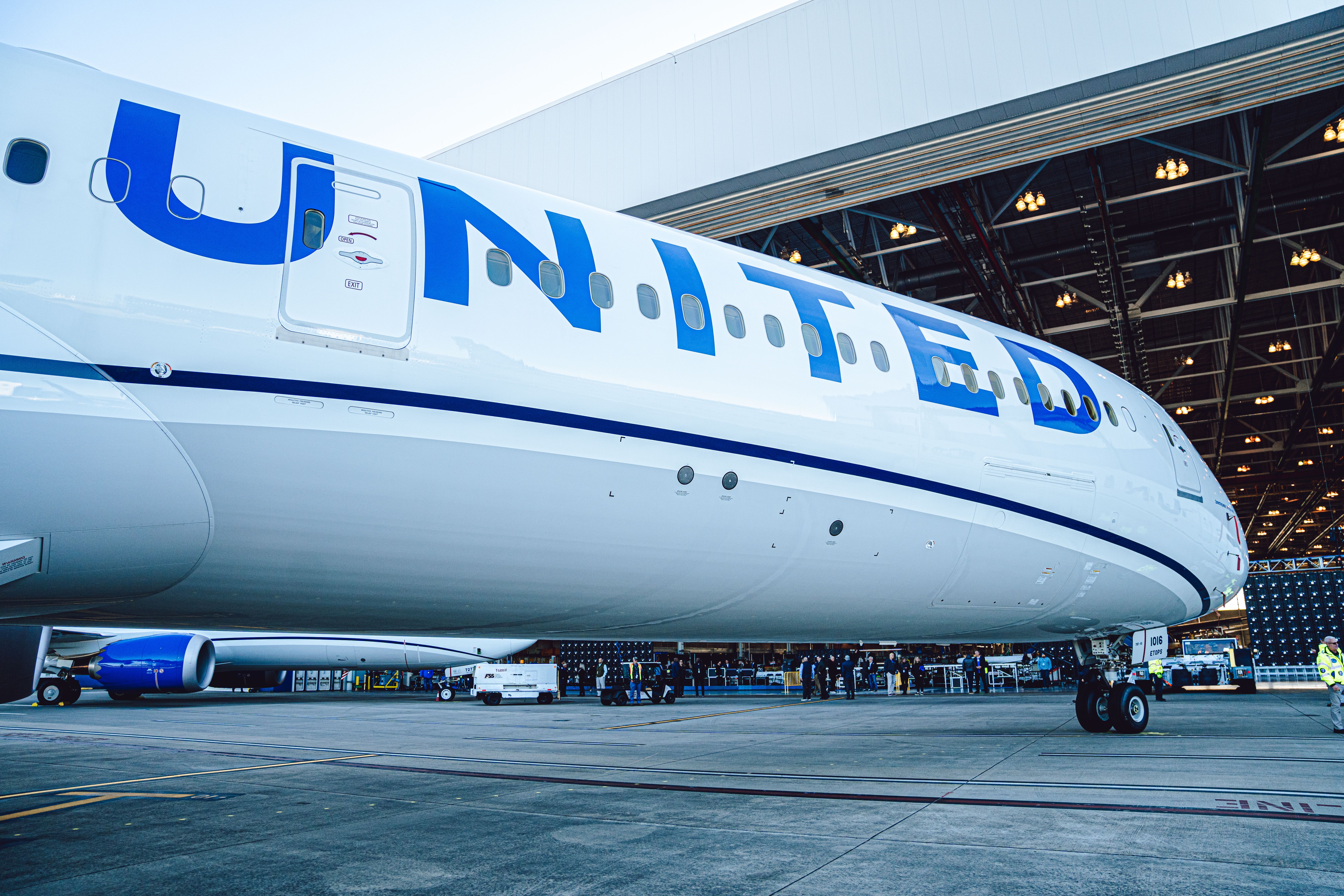 United Airlines Boeing 787-10 at Boeing Charleston