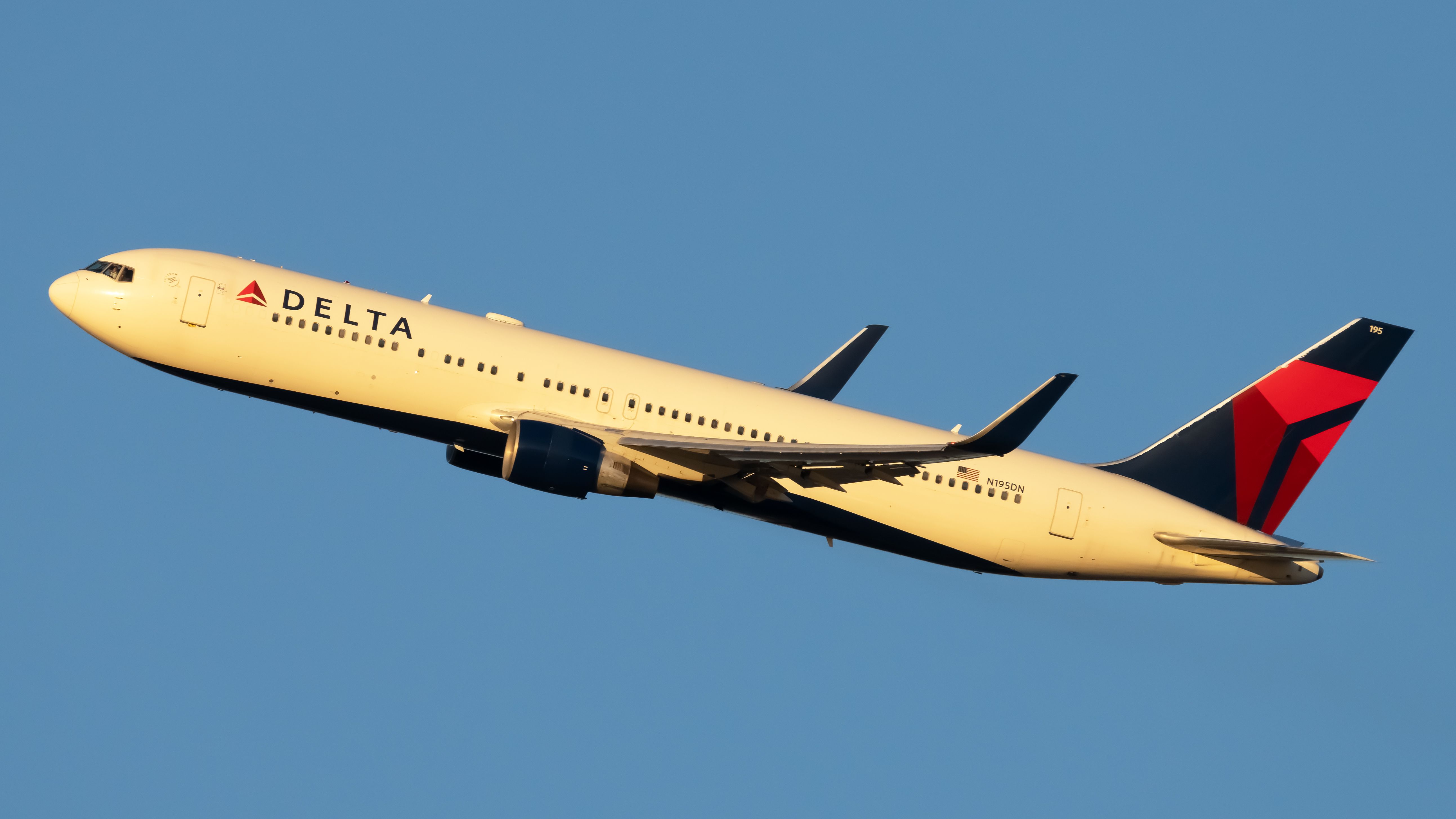 How Do Delta Air Lines' Boarding Groups Work And How To Move Up