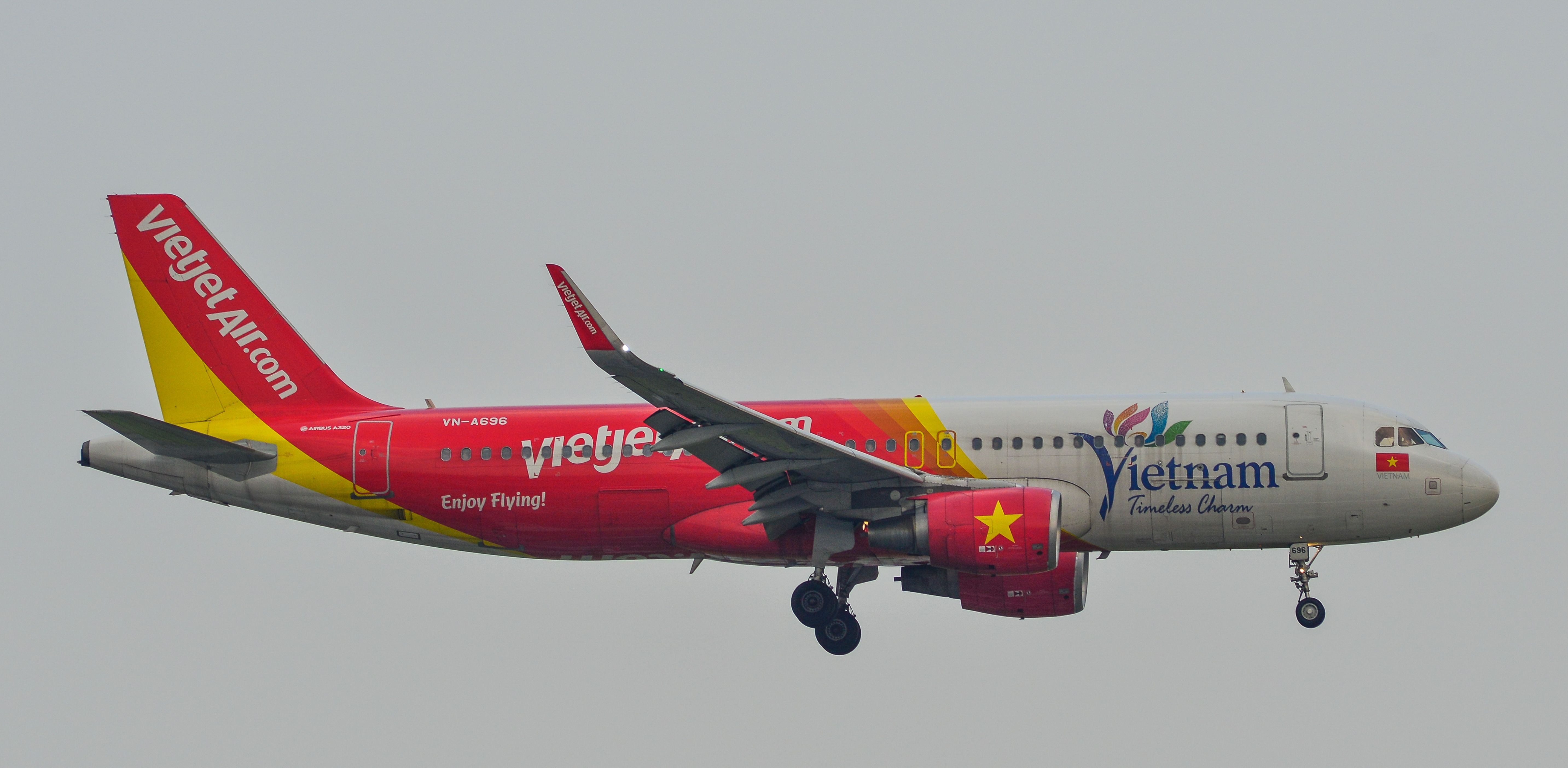 Vietjet Air Airbus A320 landing at Tan Son Nhat Airport in Saigon (Ho Chi Minh City), Vietnam.