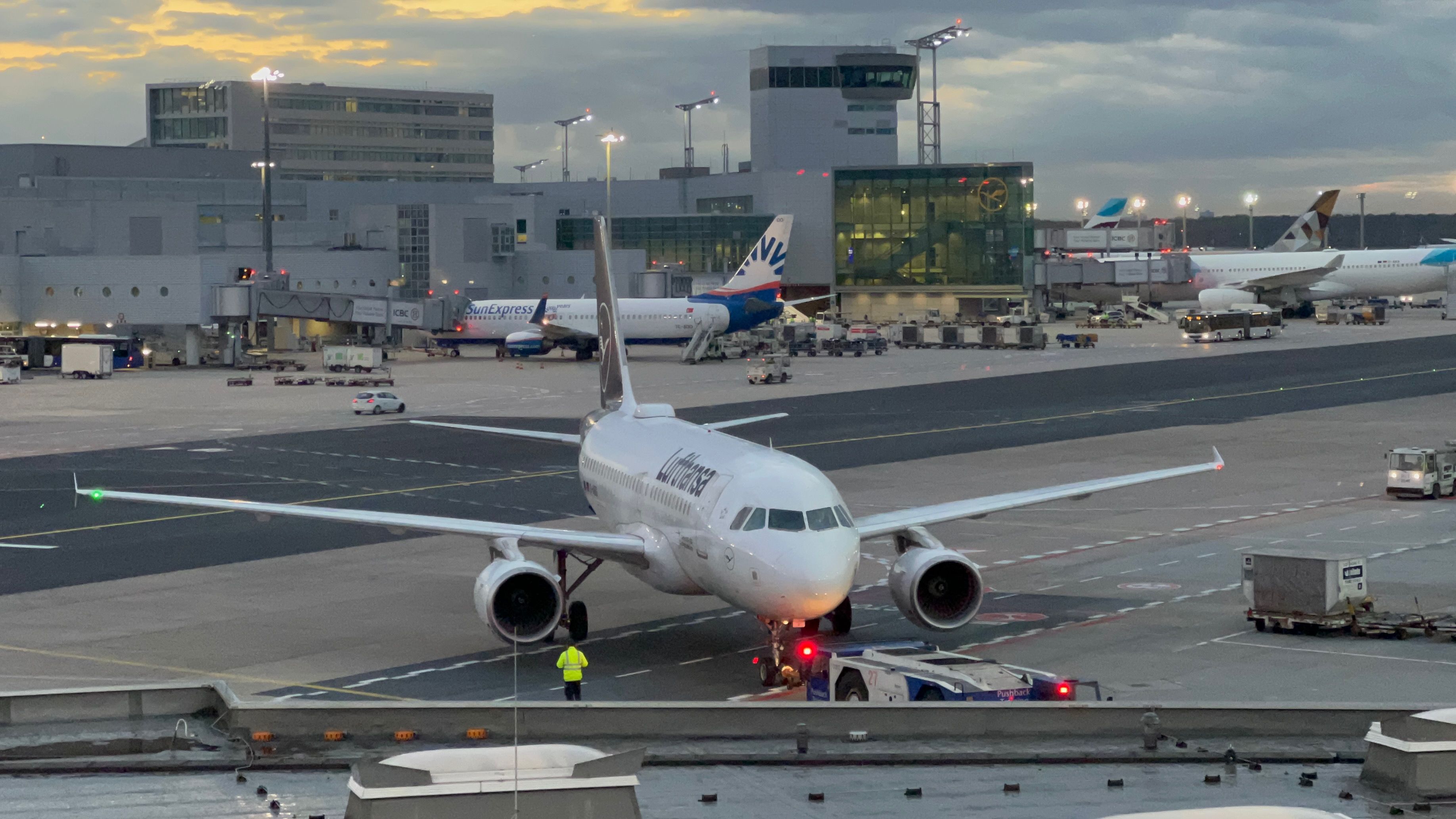 Why Do Flight Departure Times Refer To Pushback Rather Than Takeoff?