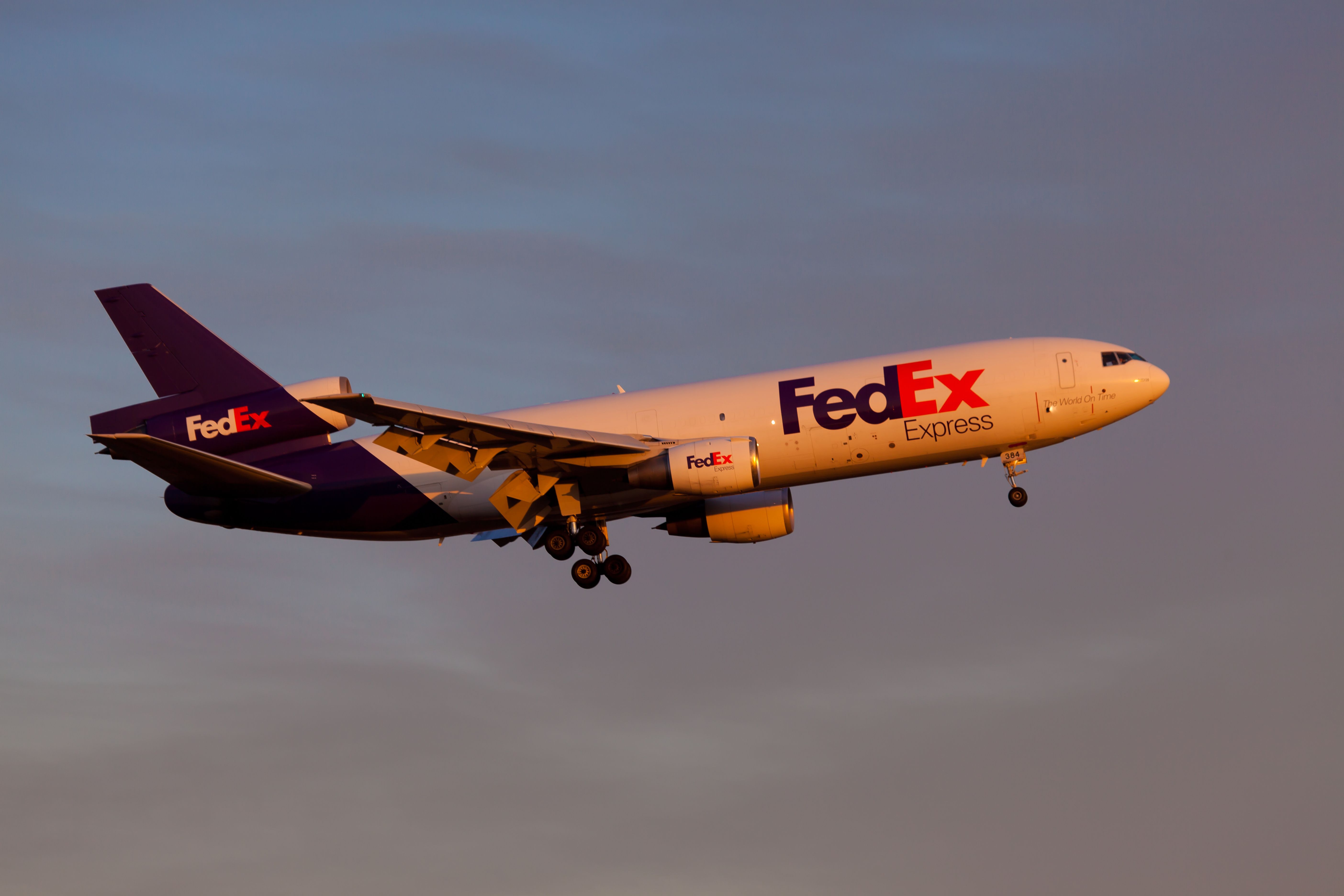 FedEx MD-10