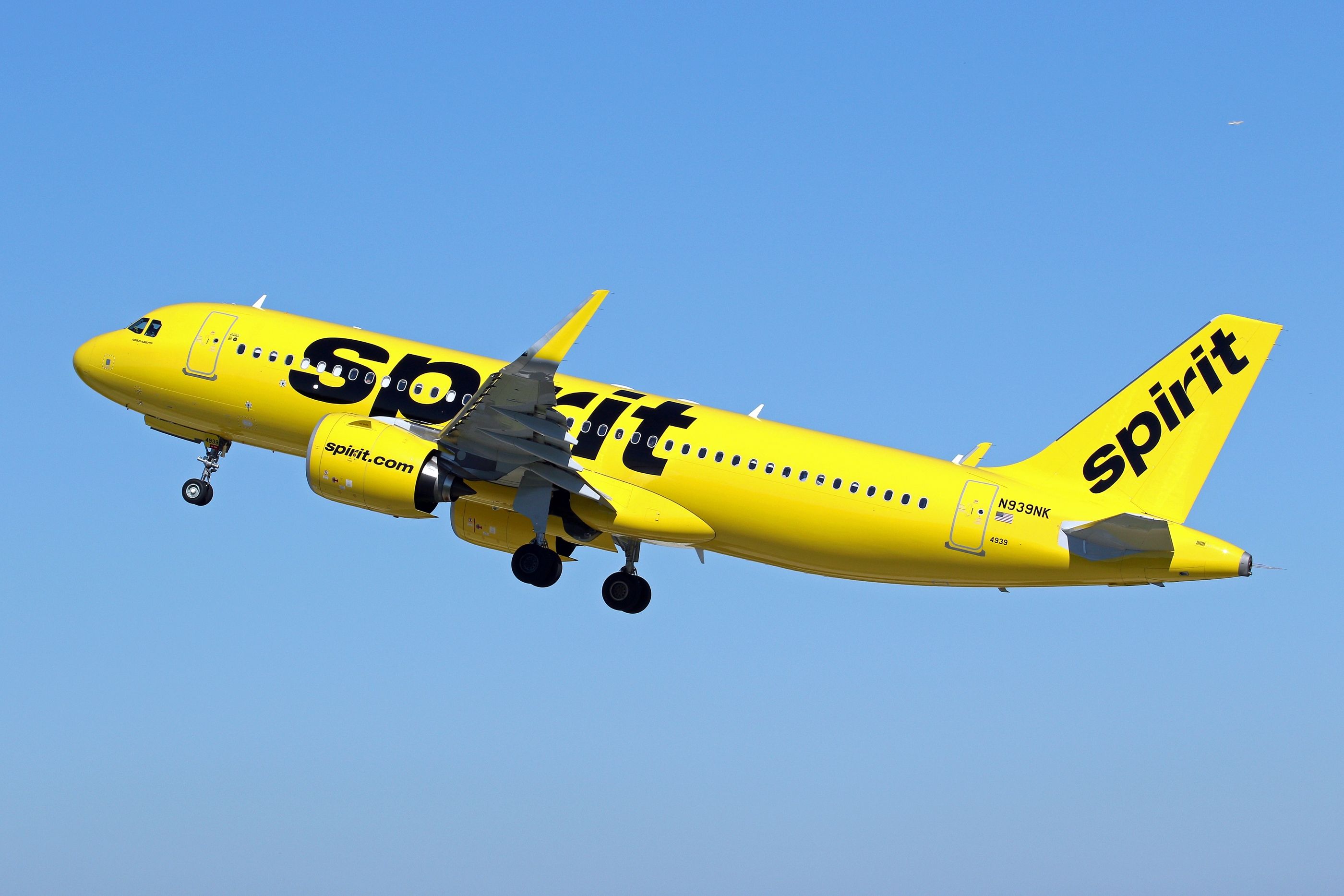 Spirit Airlines A320neo flying