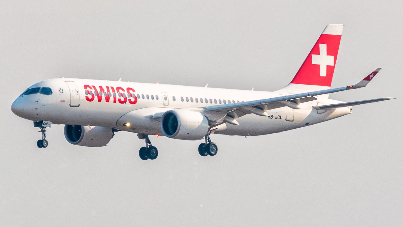 16 9 Airbus A220-371 HB-JCU Swiss International Air Lines MMMX Mar 30 2022 SF 01