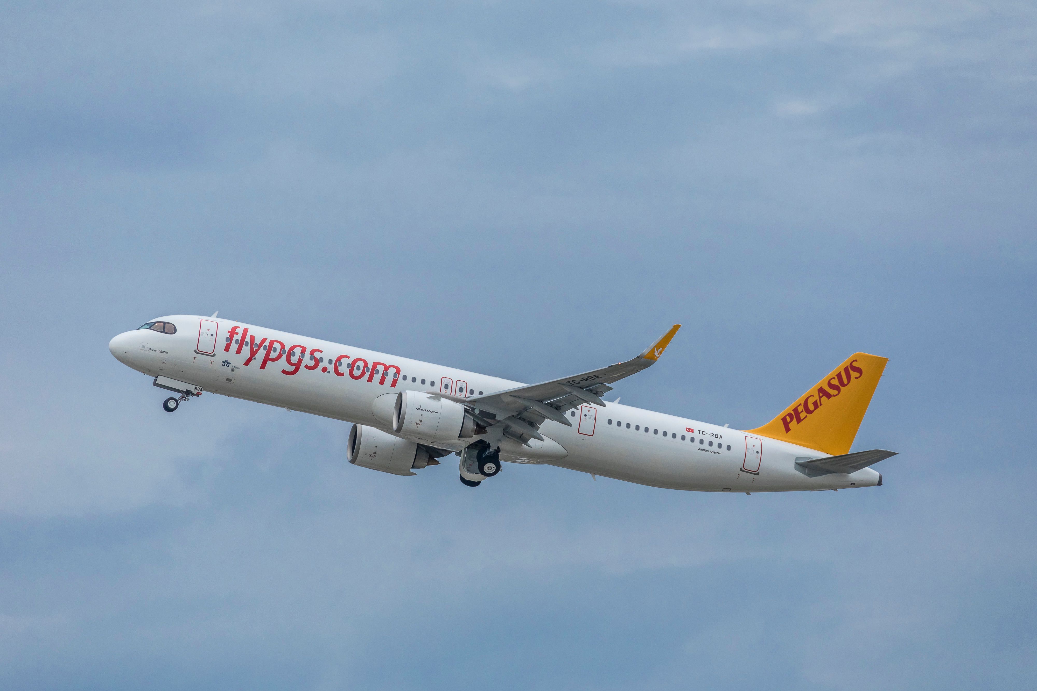 Pegasus Airlines Airbus A321neo Taking Off