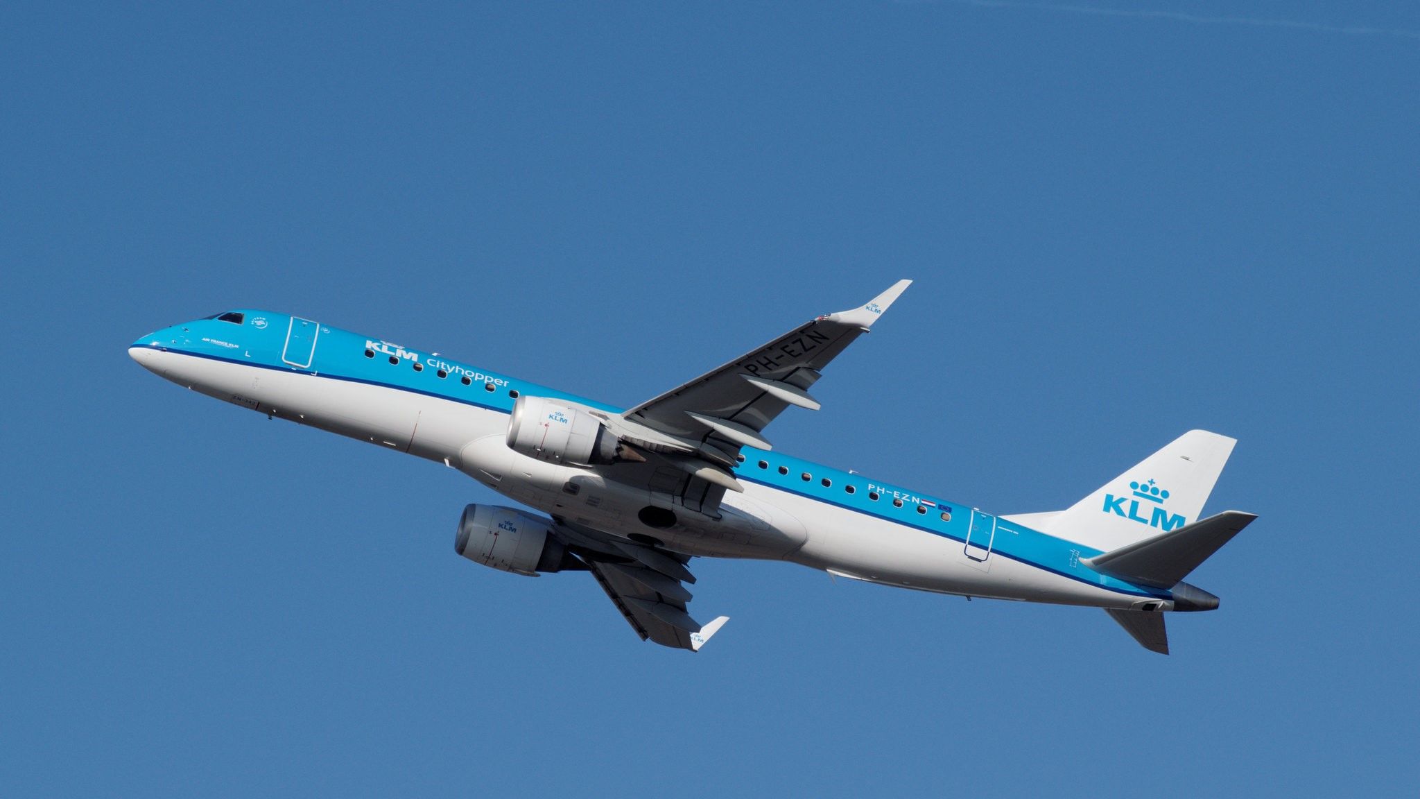 KLM Cityhopper Embraer E190 Taking Off