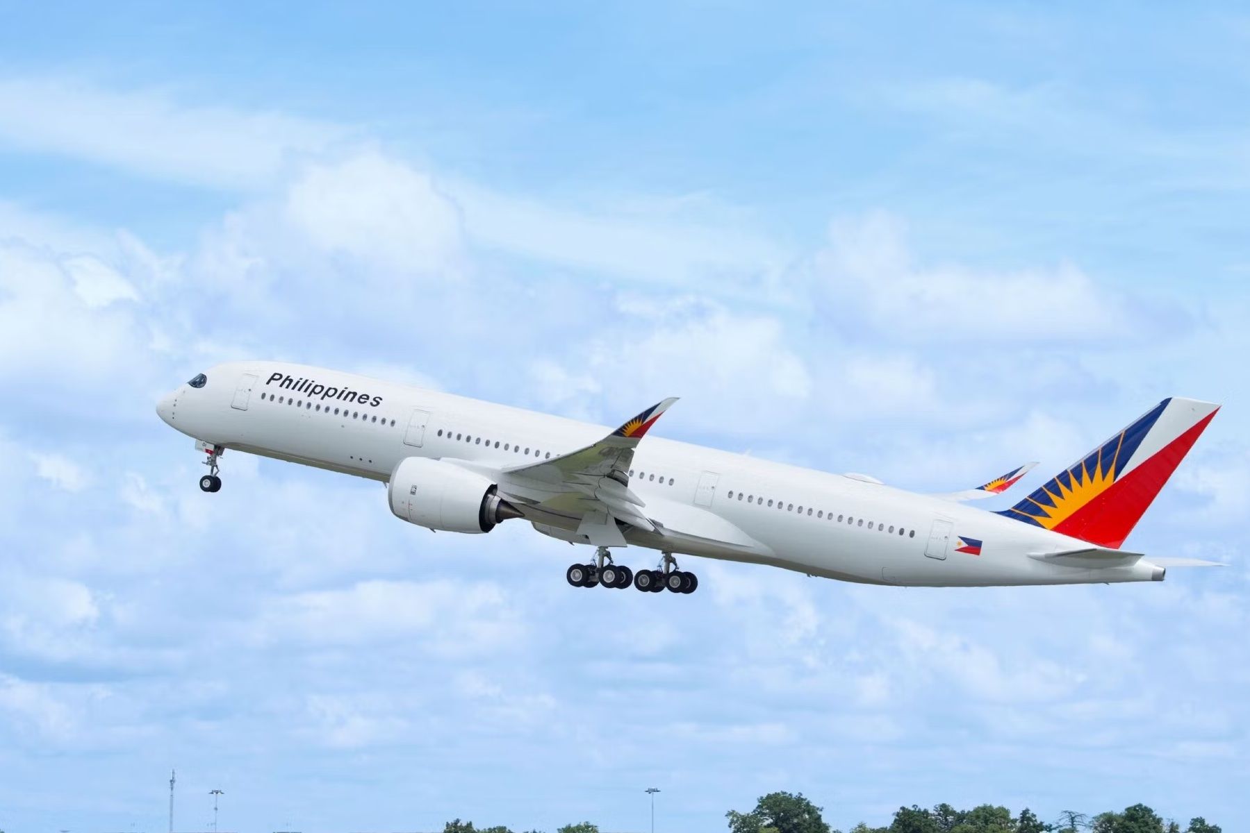 A350 900 Philippines Airlines Take Off 