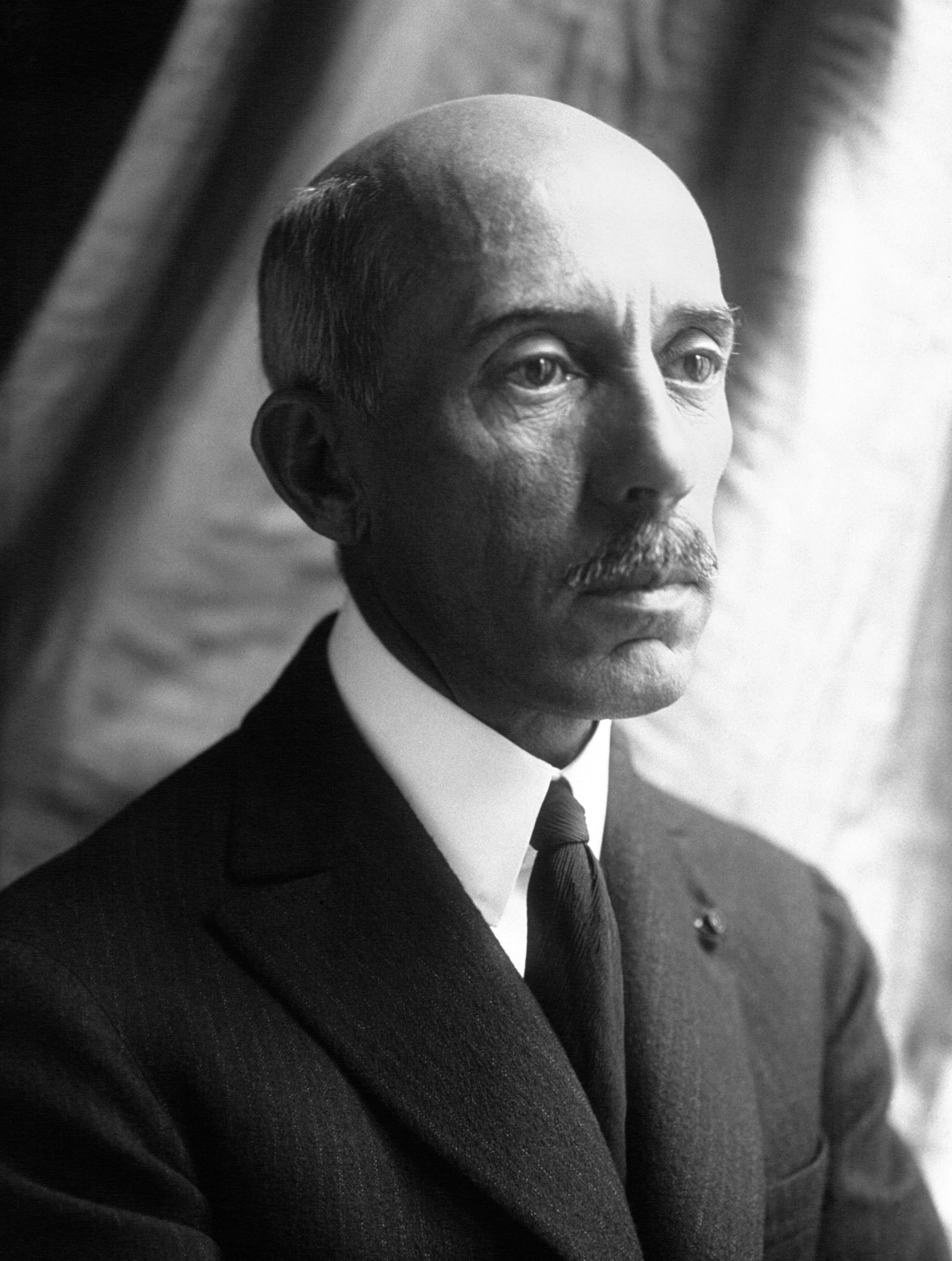 Alberto Santos-Dumont in 1922 after he had retired from activity.