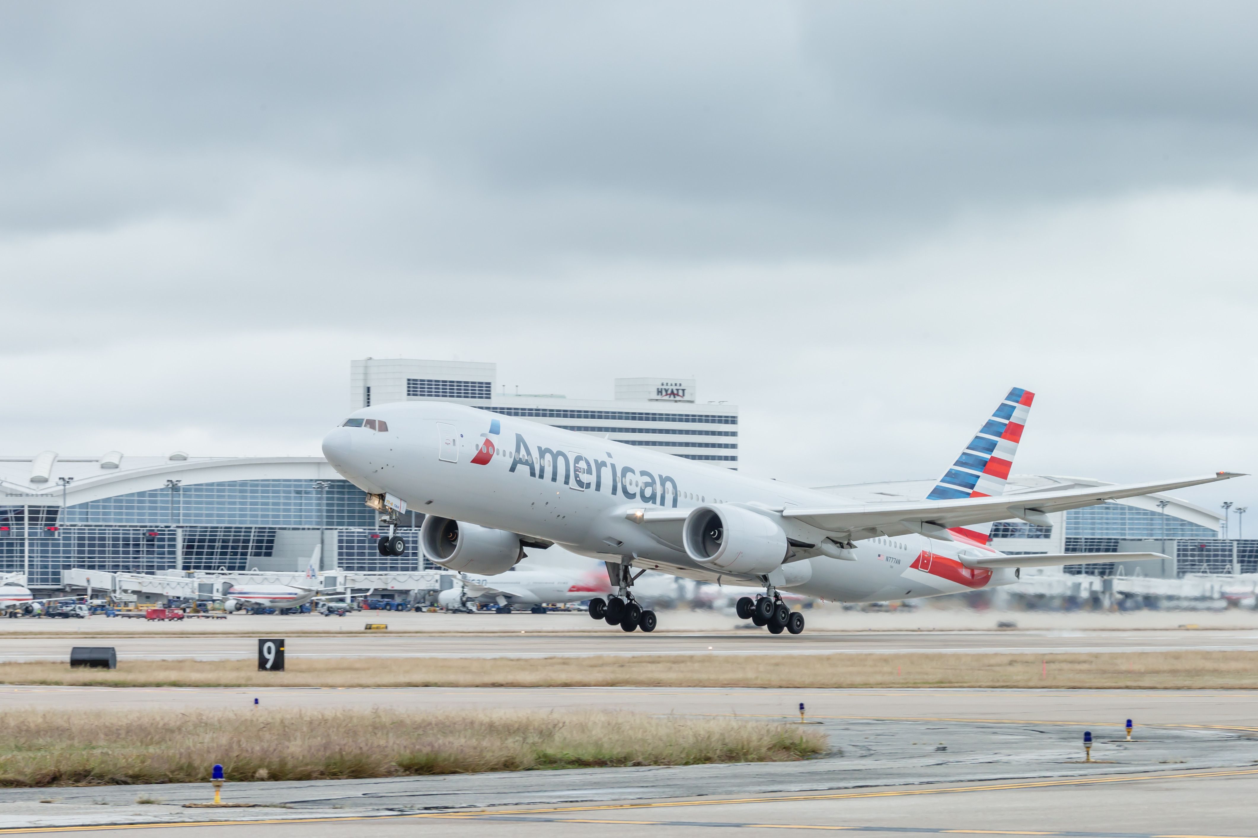 An American Airlines departing from Dallas Fort Worth