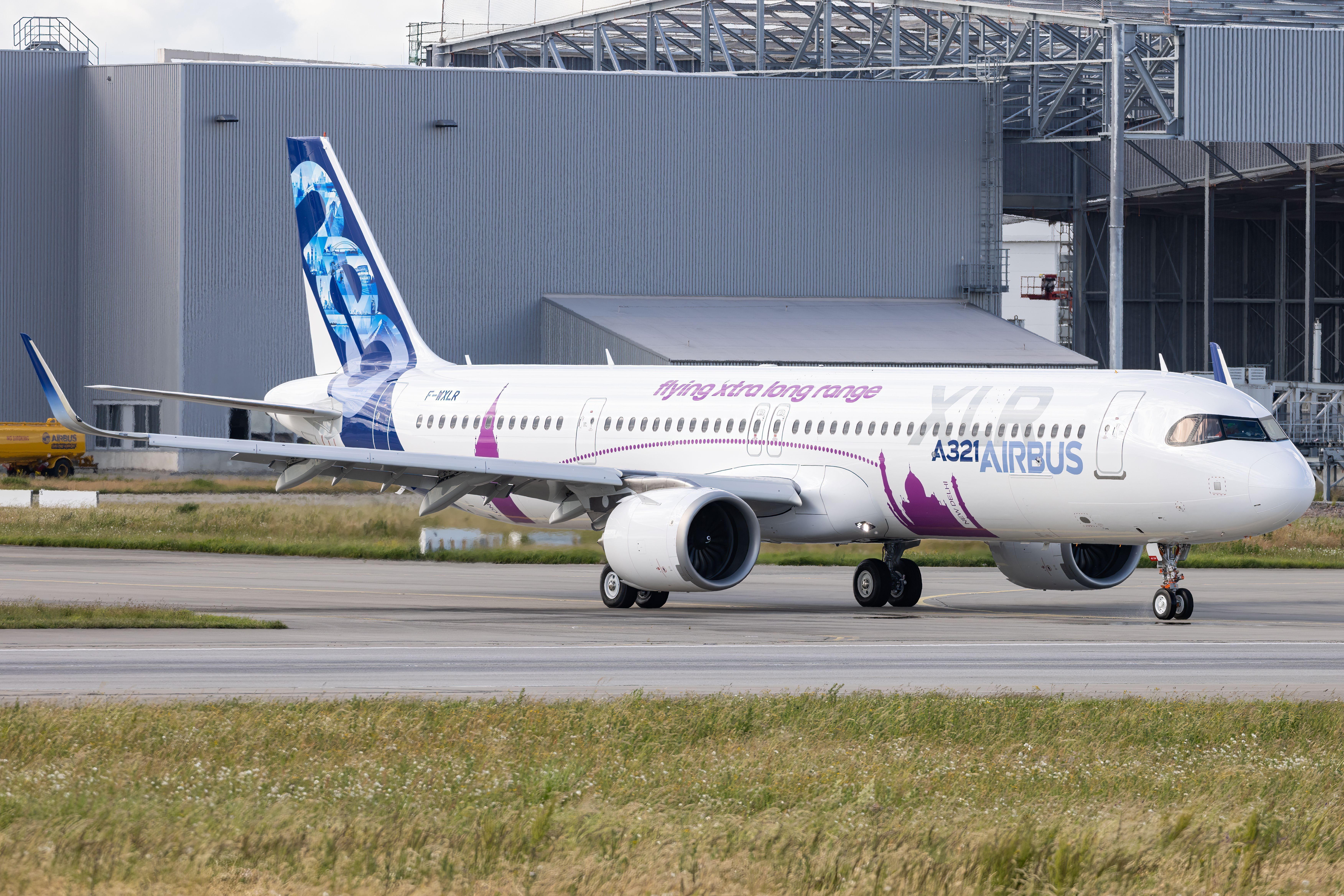 An Airbus A321XLR on a taxiway.