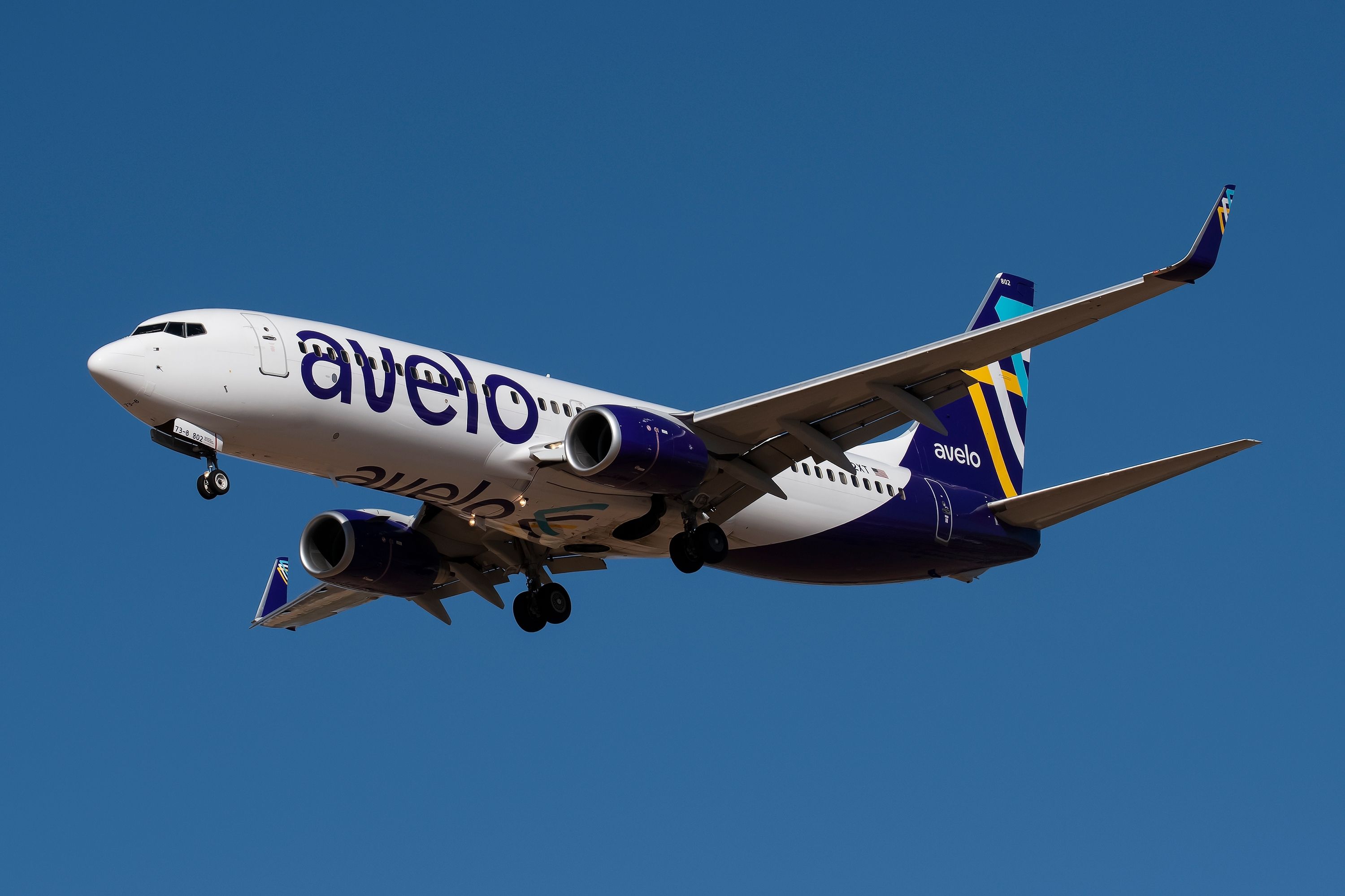 An Avelo Airlines 737-800 flying
