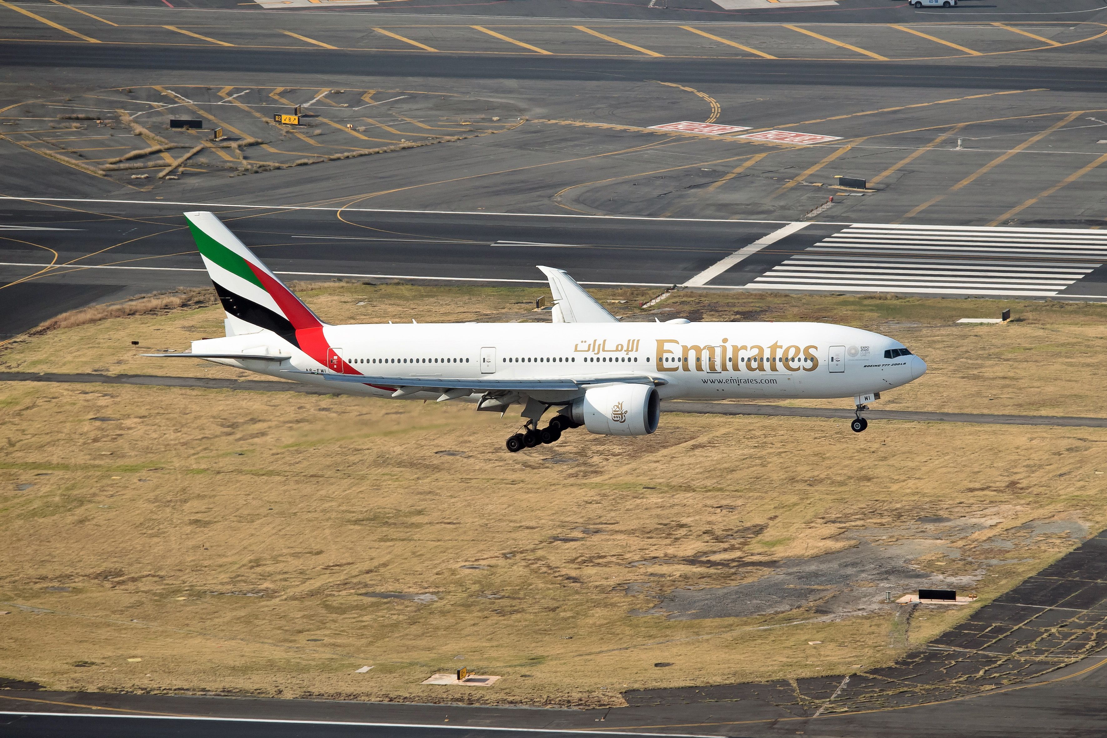 An Emirates 777 aircraft landing in Mexico City