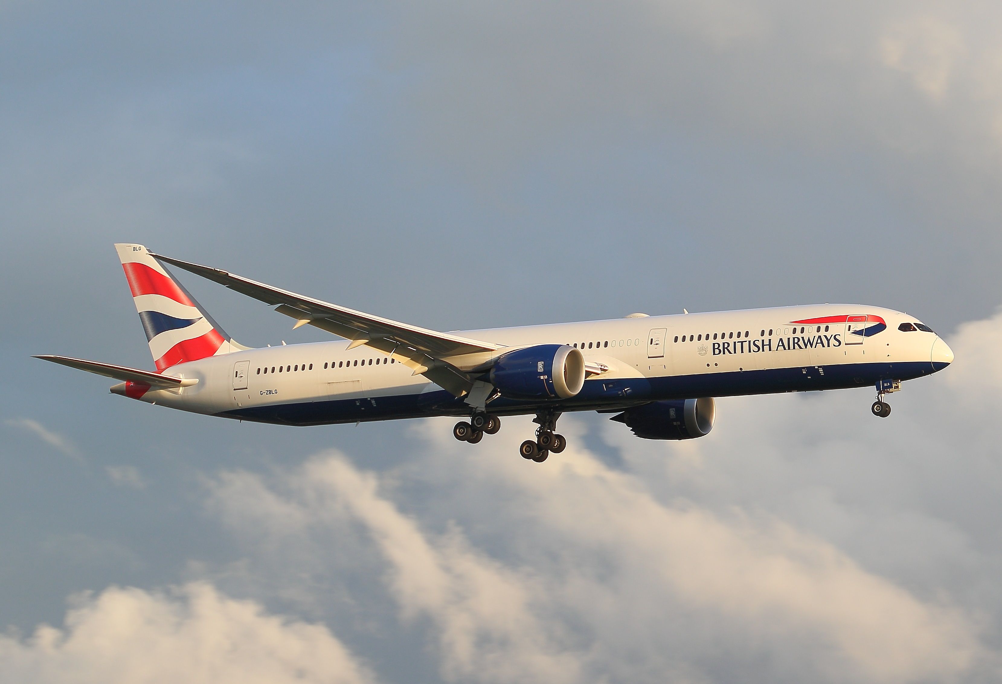 British Airways 787-10 landing