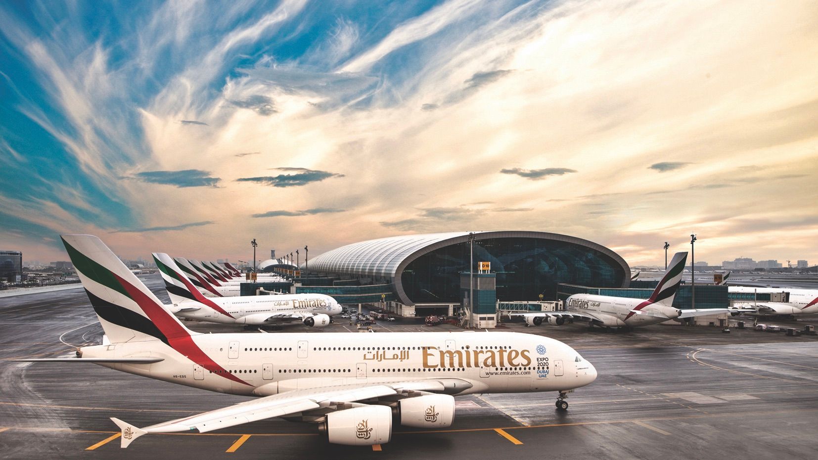 concourse dubai airport A380 emirates fleet