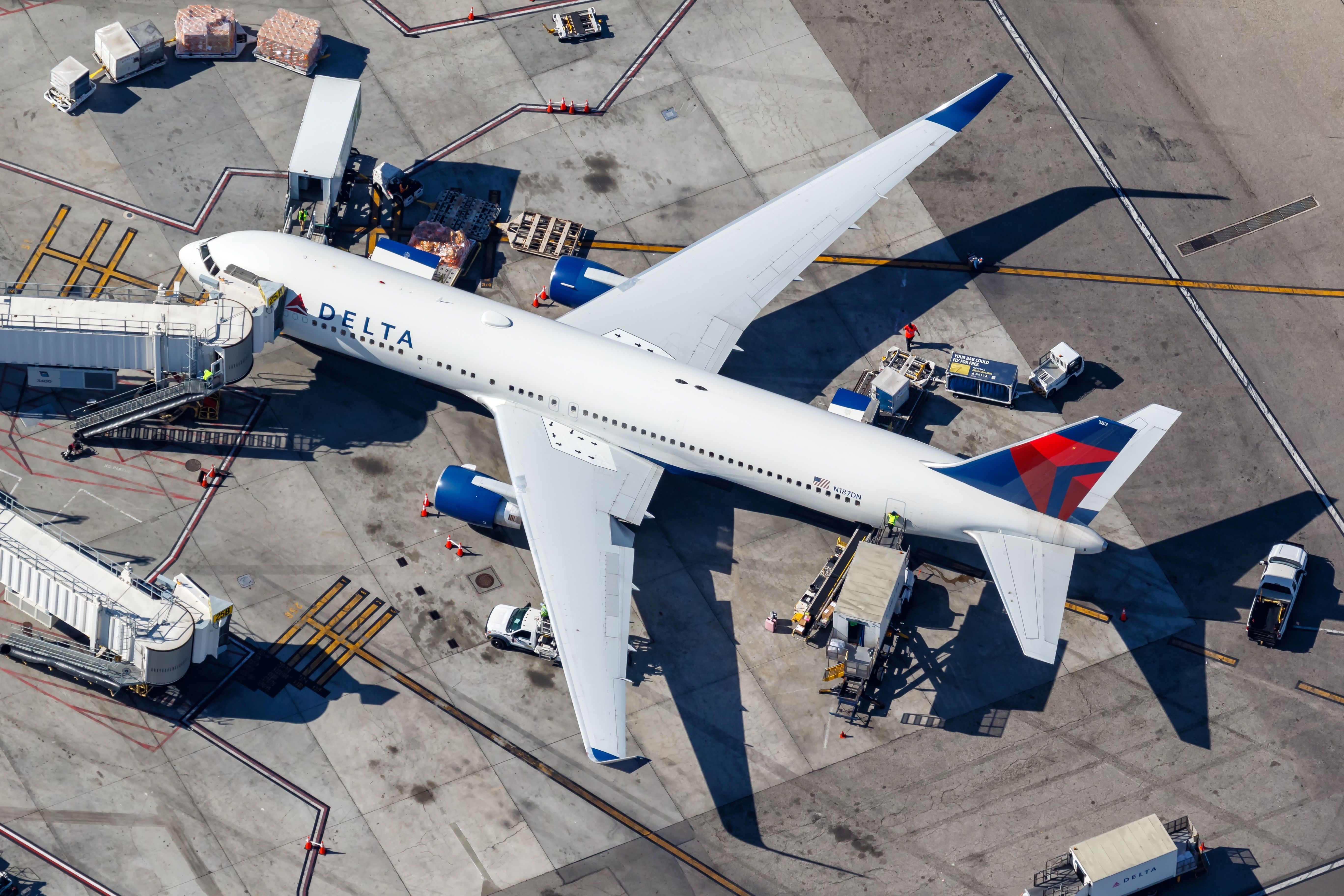 Delta 767-300ER on stand