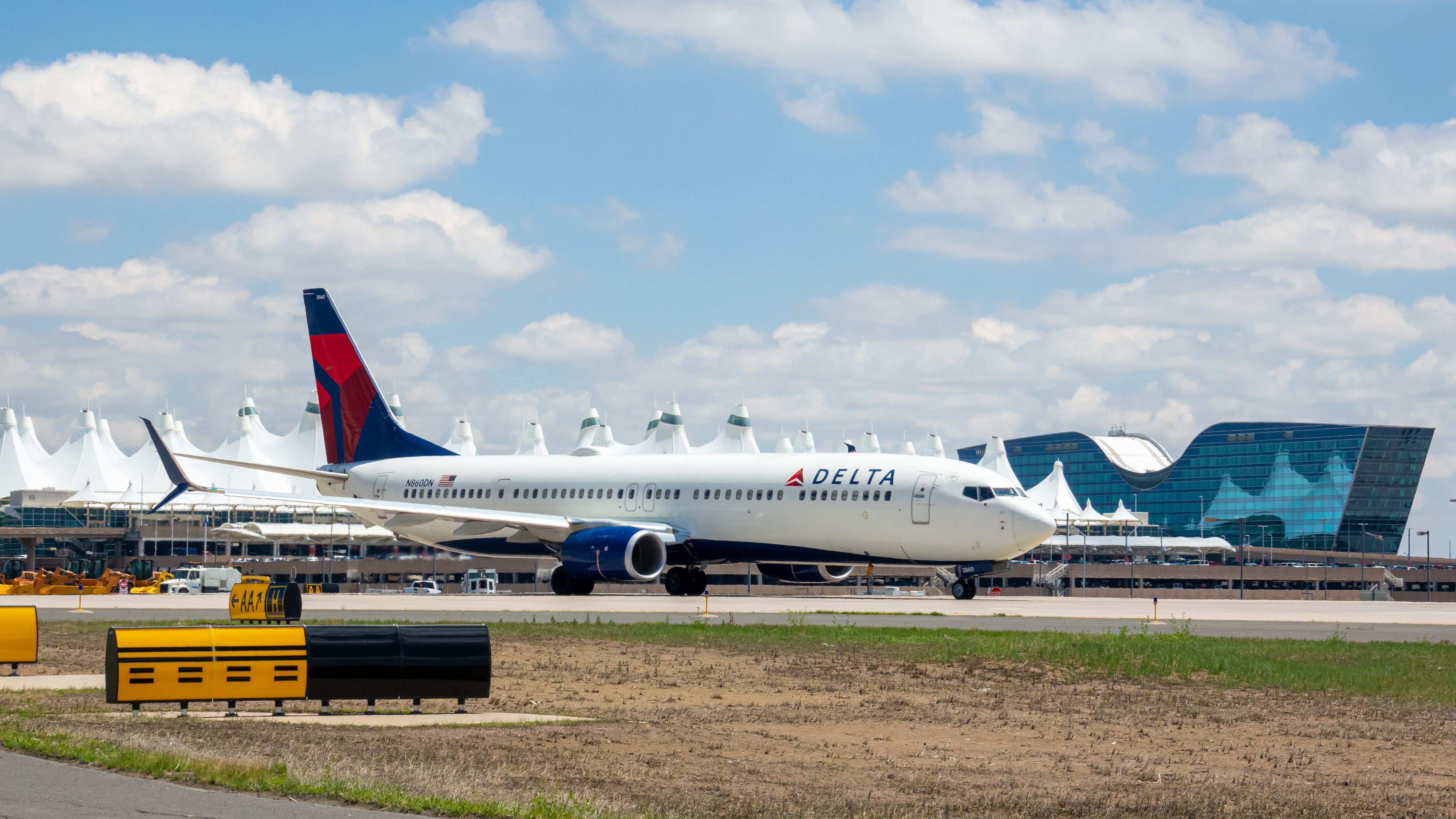 Delta Air Lines @ DEN