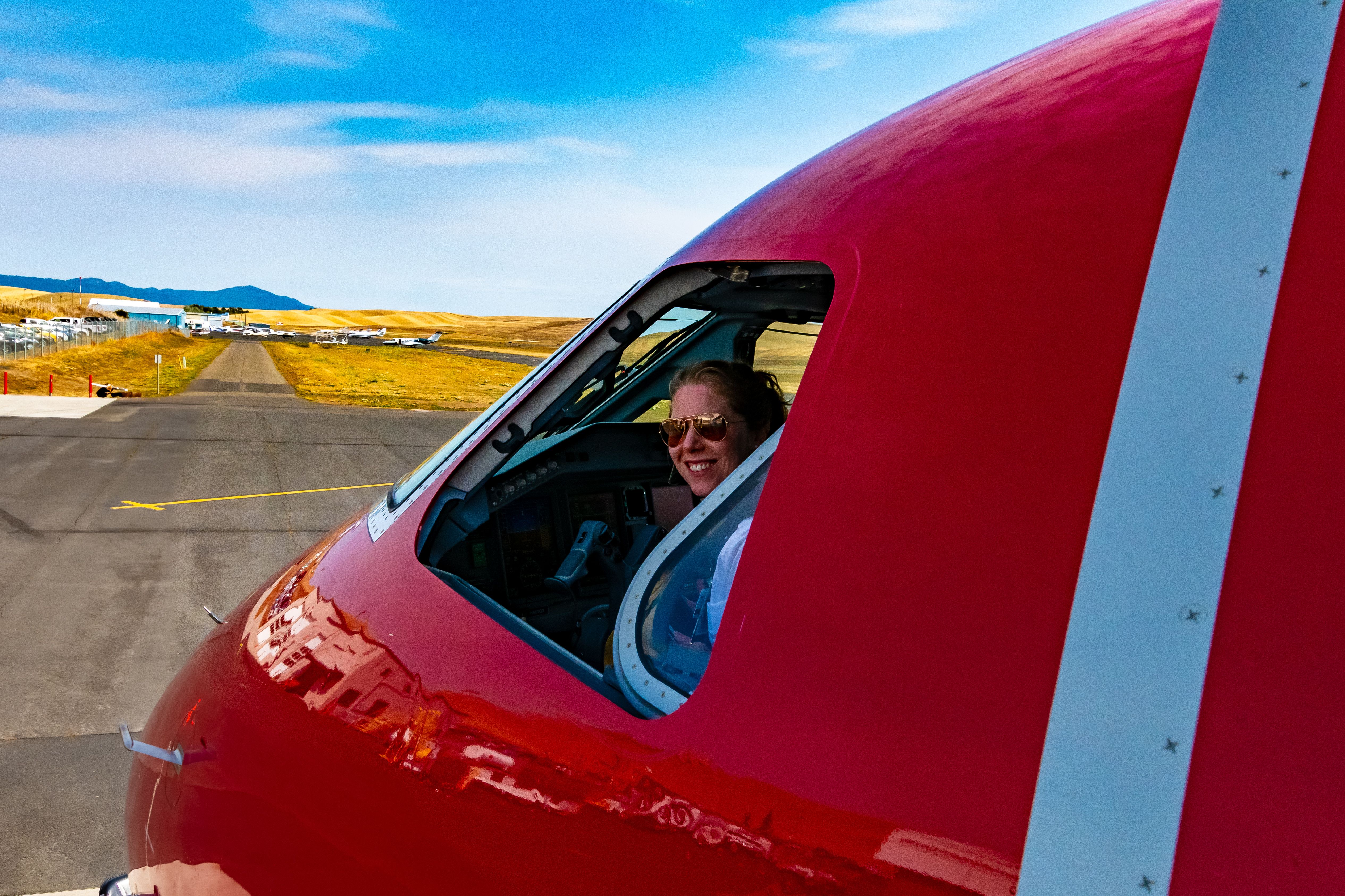 Full-Size_of_Pilot Kaitlin and the Big Red E175_20230923-1259-DSC_1717-HDR