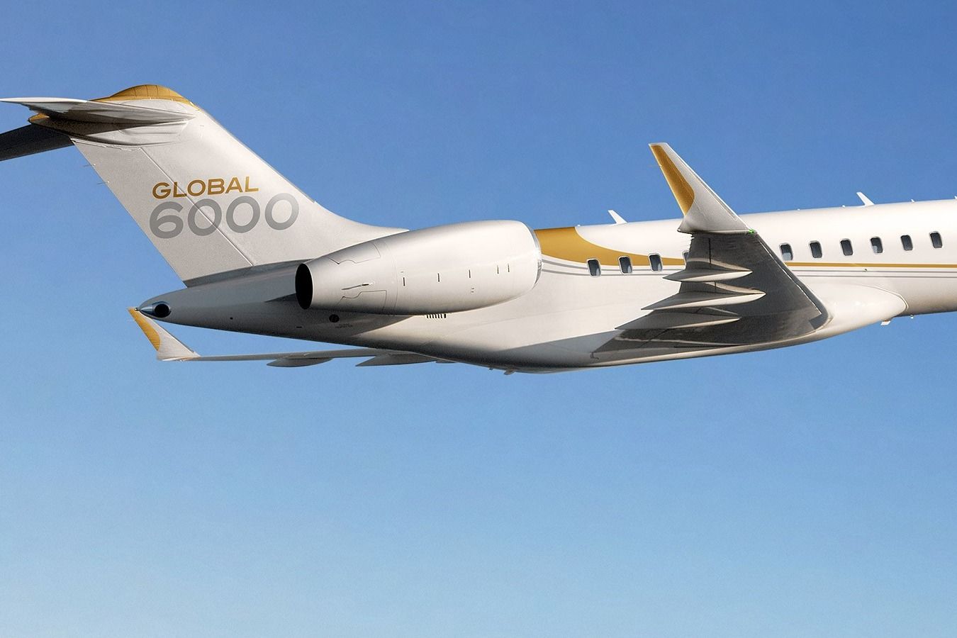 A Bombardier Global 6000 flying in the sky.