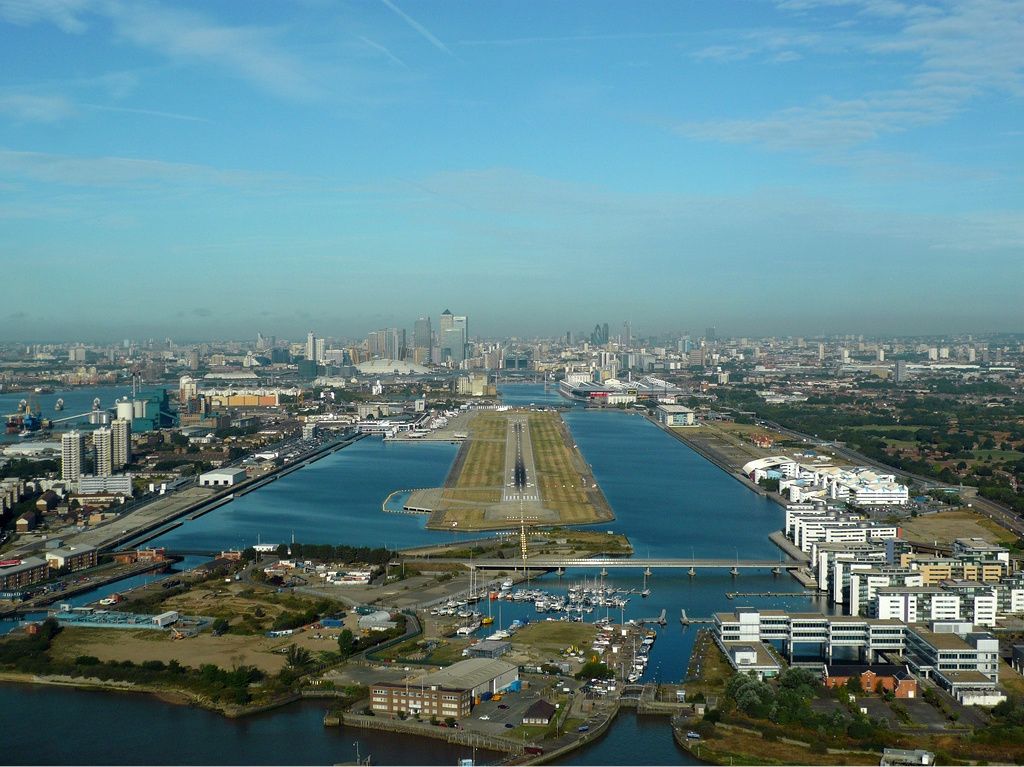 approaching London_City airport runway