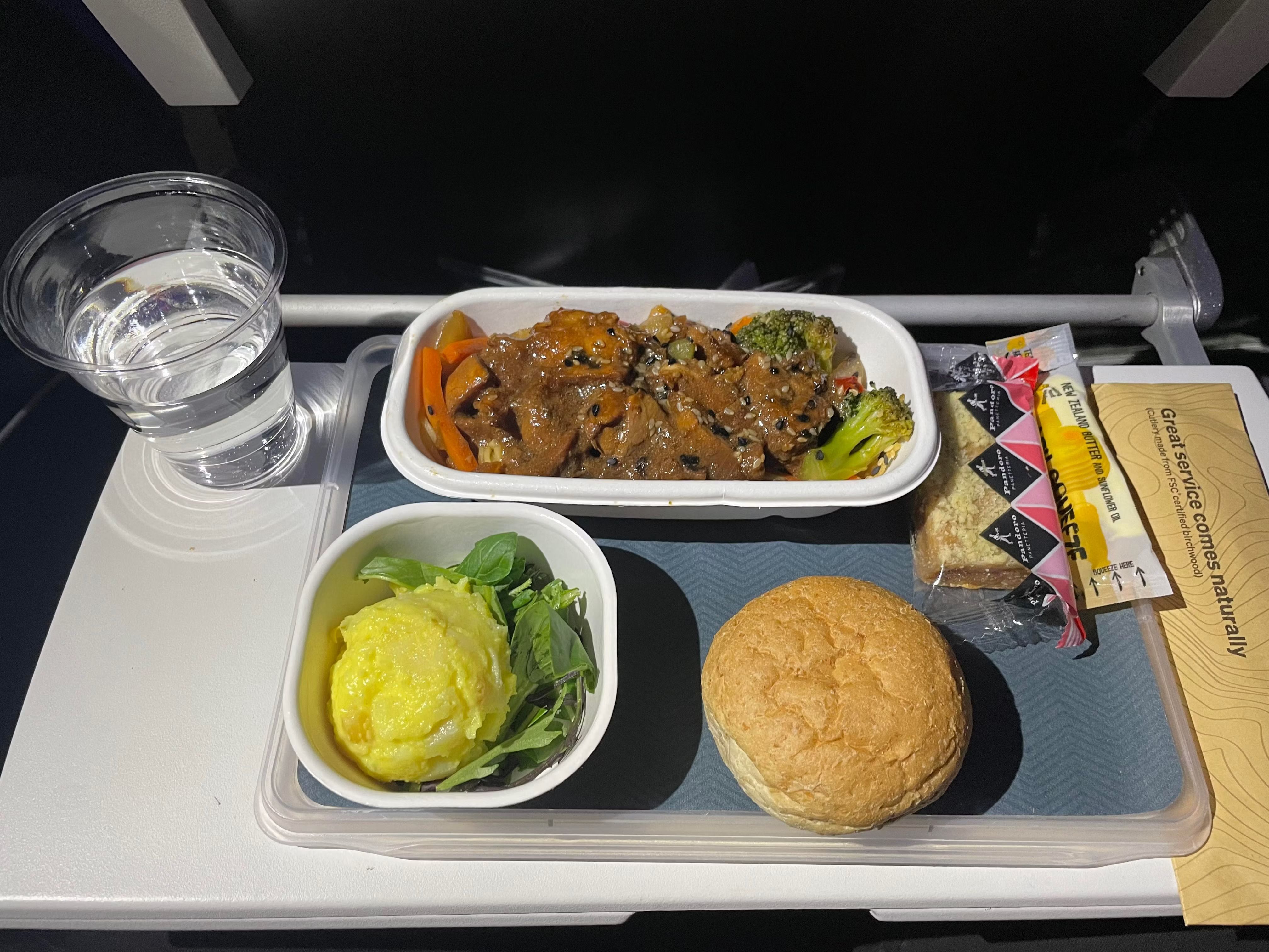 Meal onboard Air NZ 