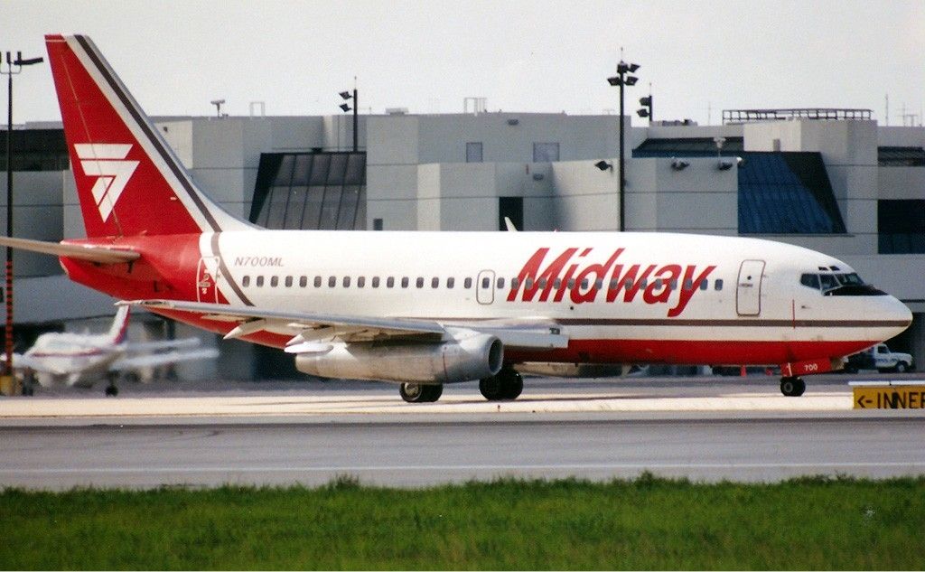 Midway Airlines Boeing 737