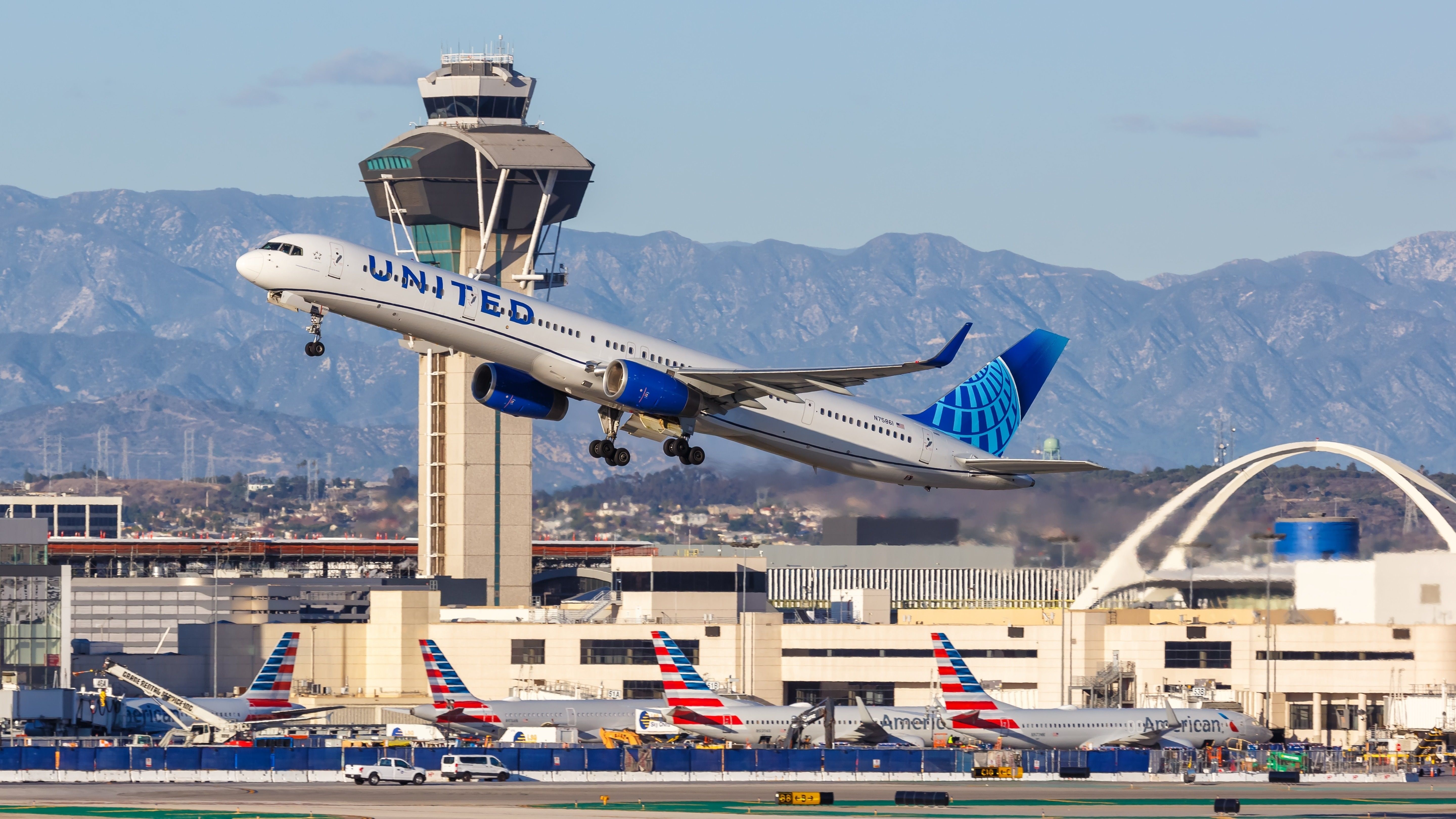 New livery United Boeing 757-300