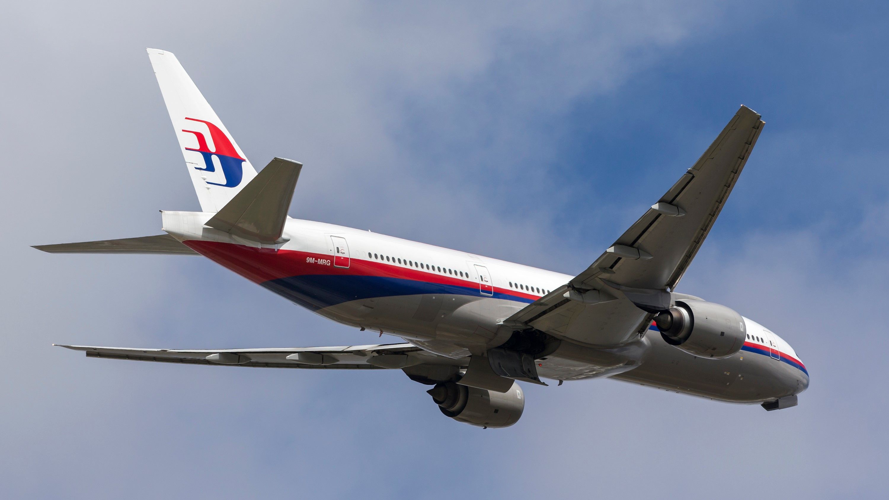 Malaysia Airlines Boeing 777 taking off from Melbourne International Airport