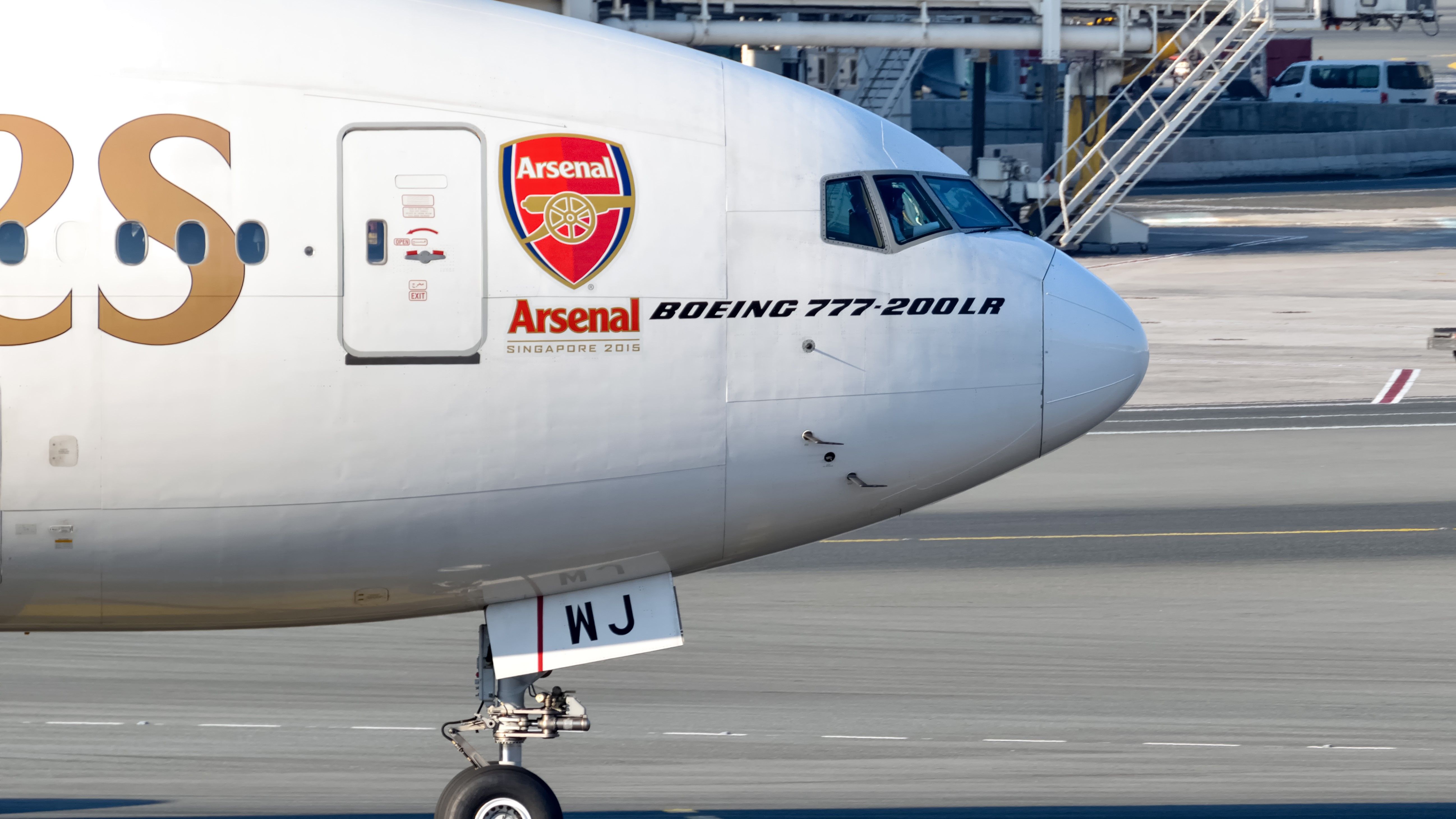 Emirates B777-300ER with Arsenal logo 