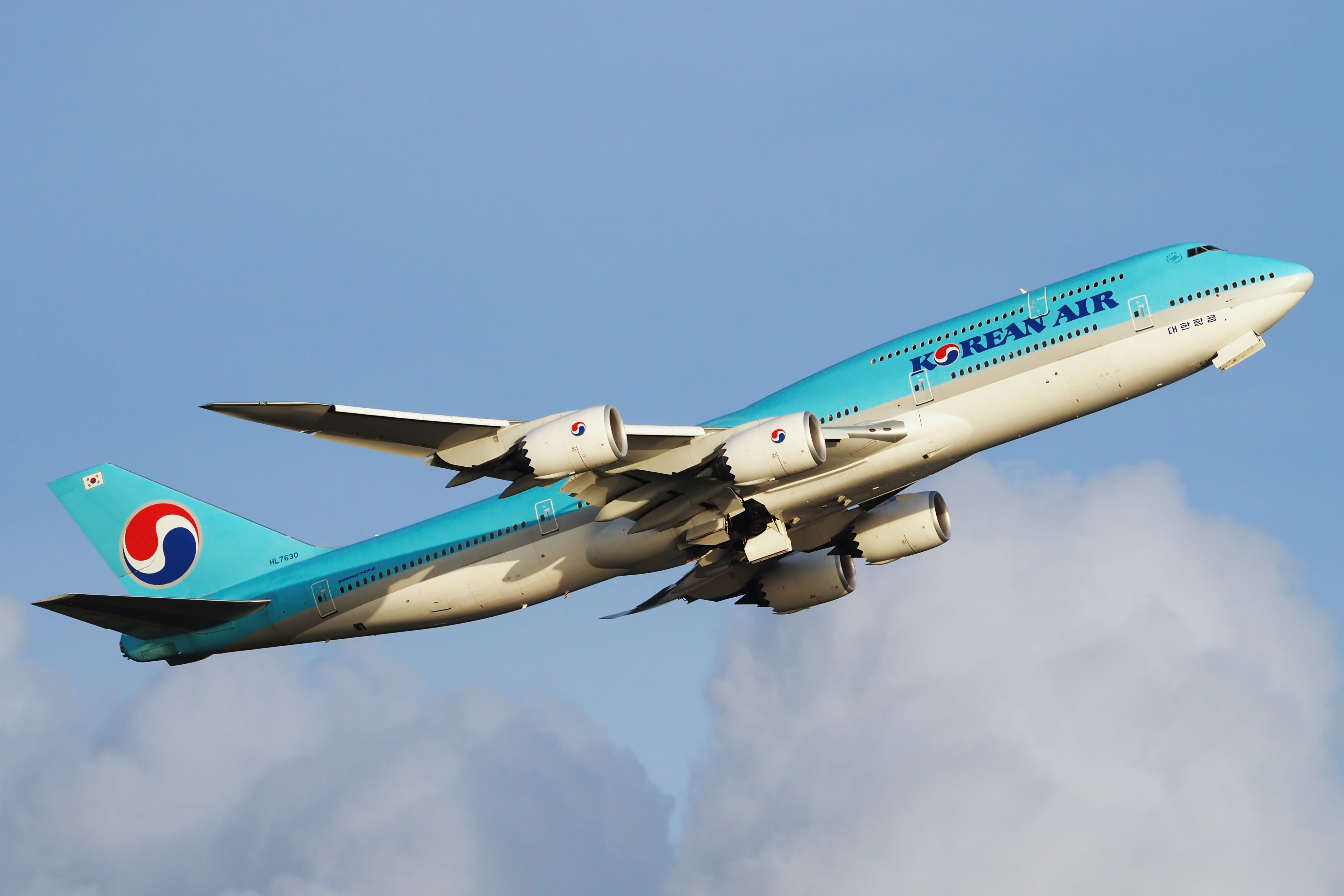 Korean Air Boeing 747-8 HL7630