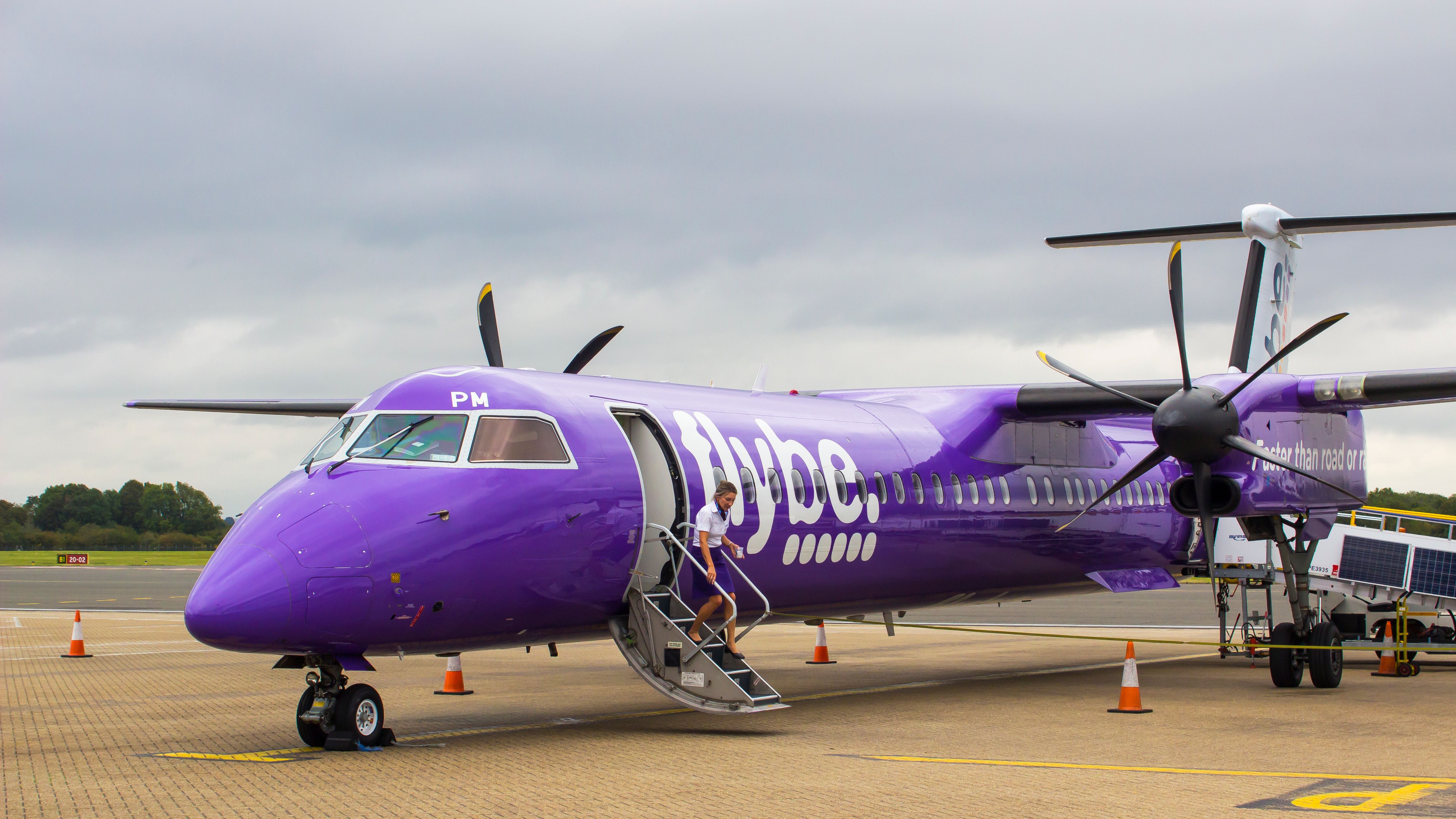 Flybe Dash 8 on the apron