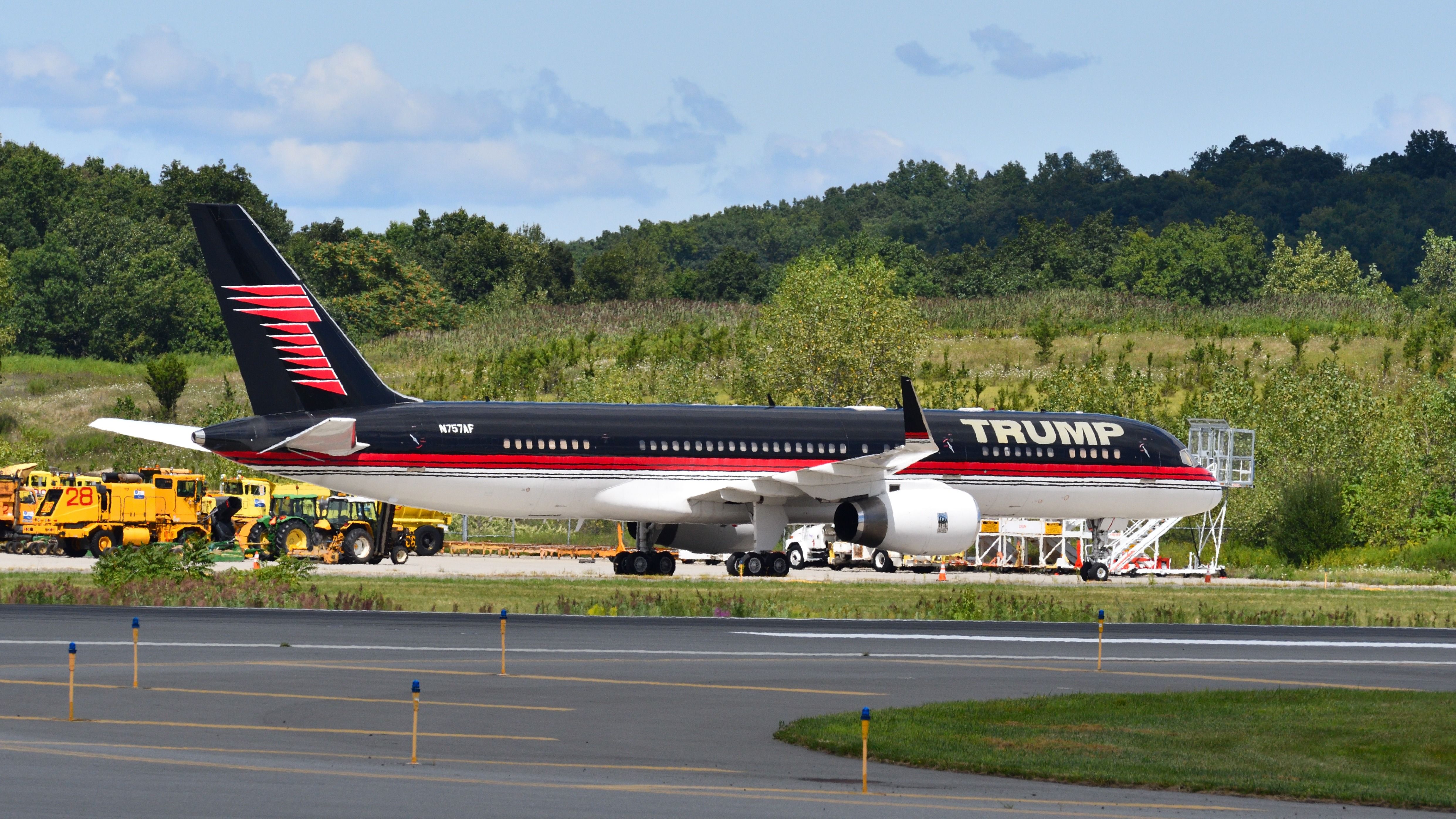 Trump's Boeing 757 aircraft