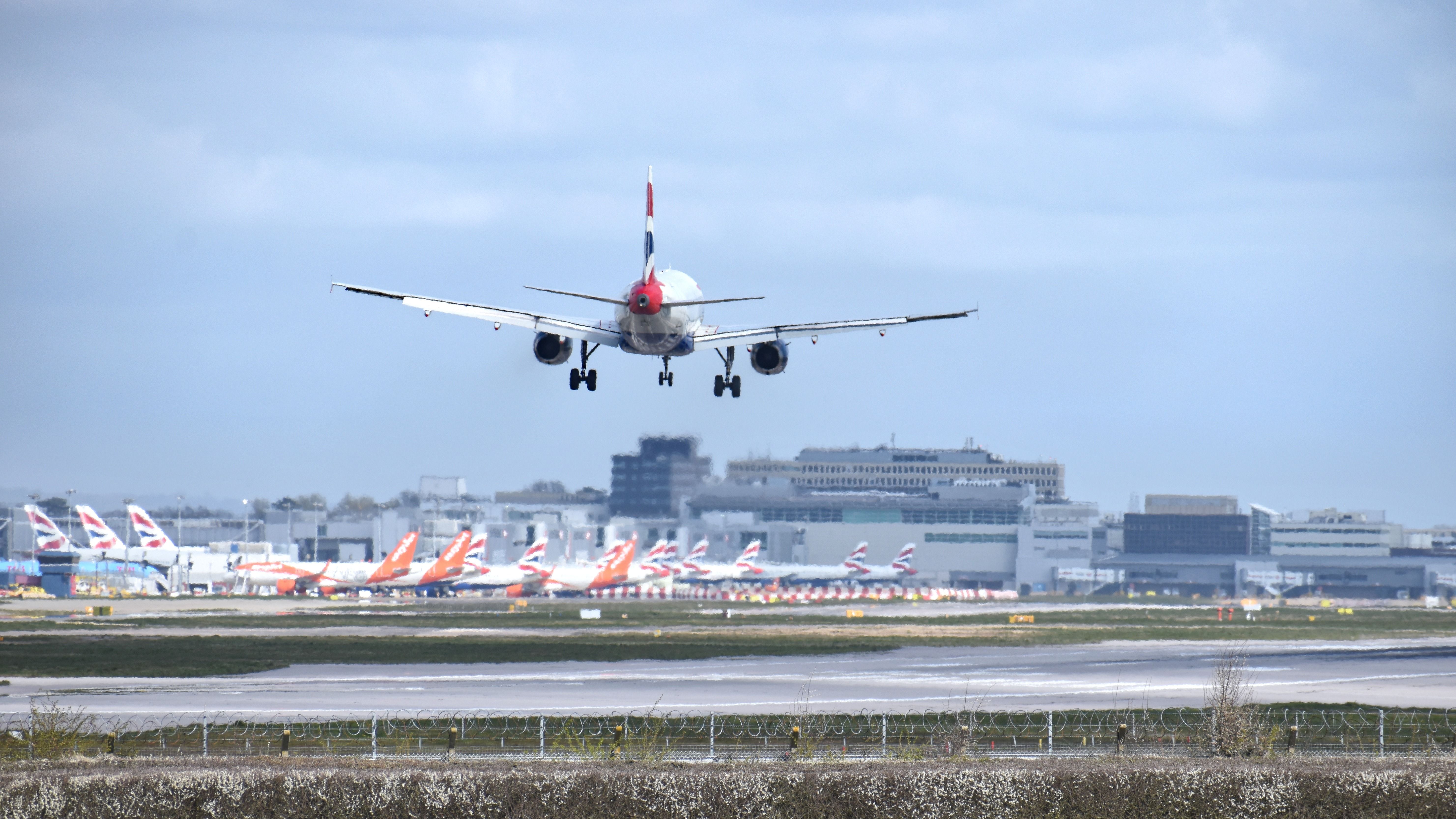 Harsh Weather And COVID 19 Cases Disrupts Flights at Gatwick Airport