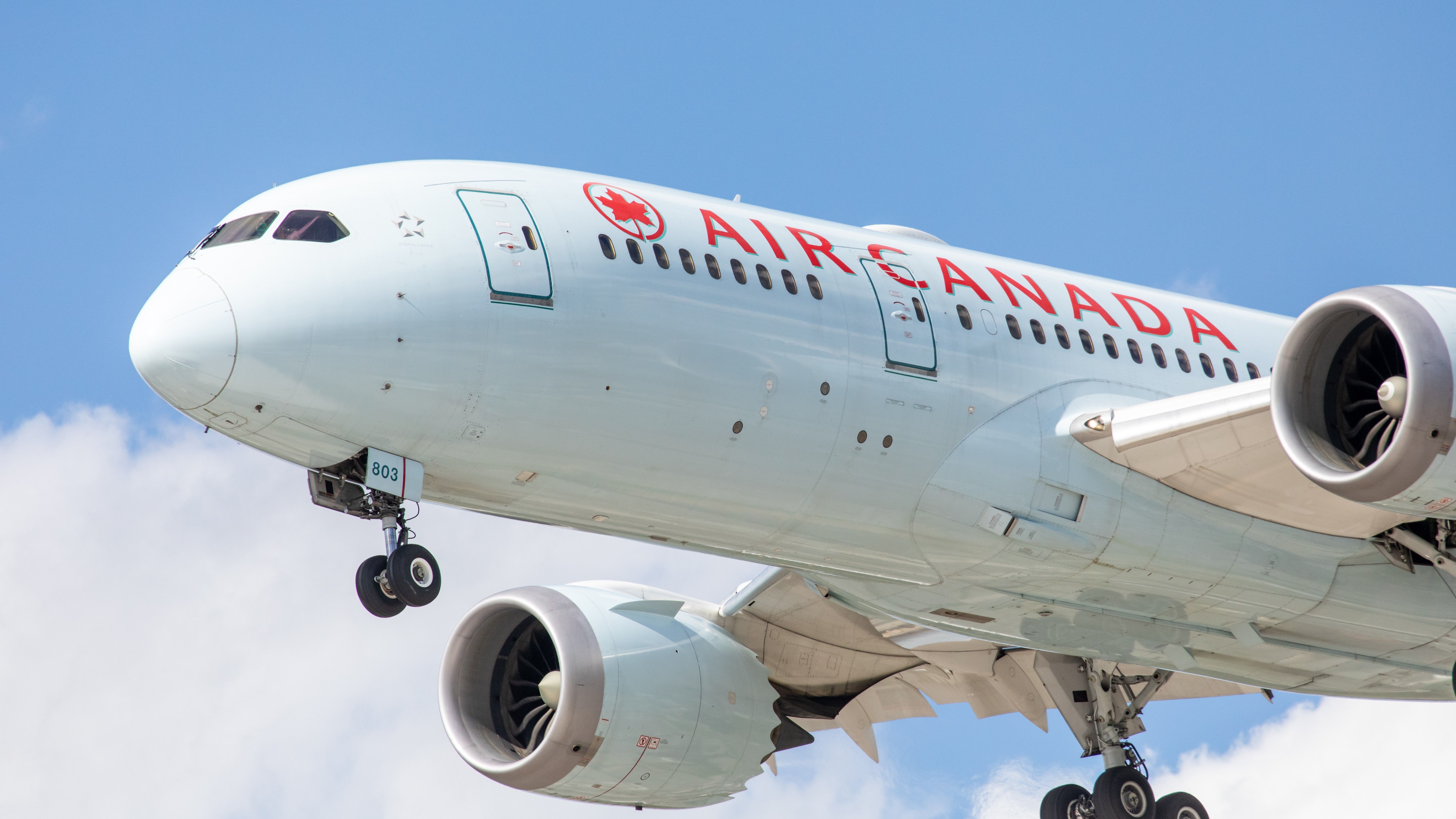 Air Canada apologizing after travellers kicked off for reporting vomit on  seats