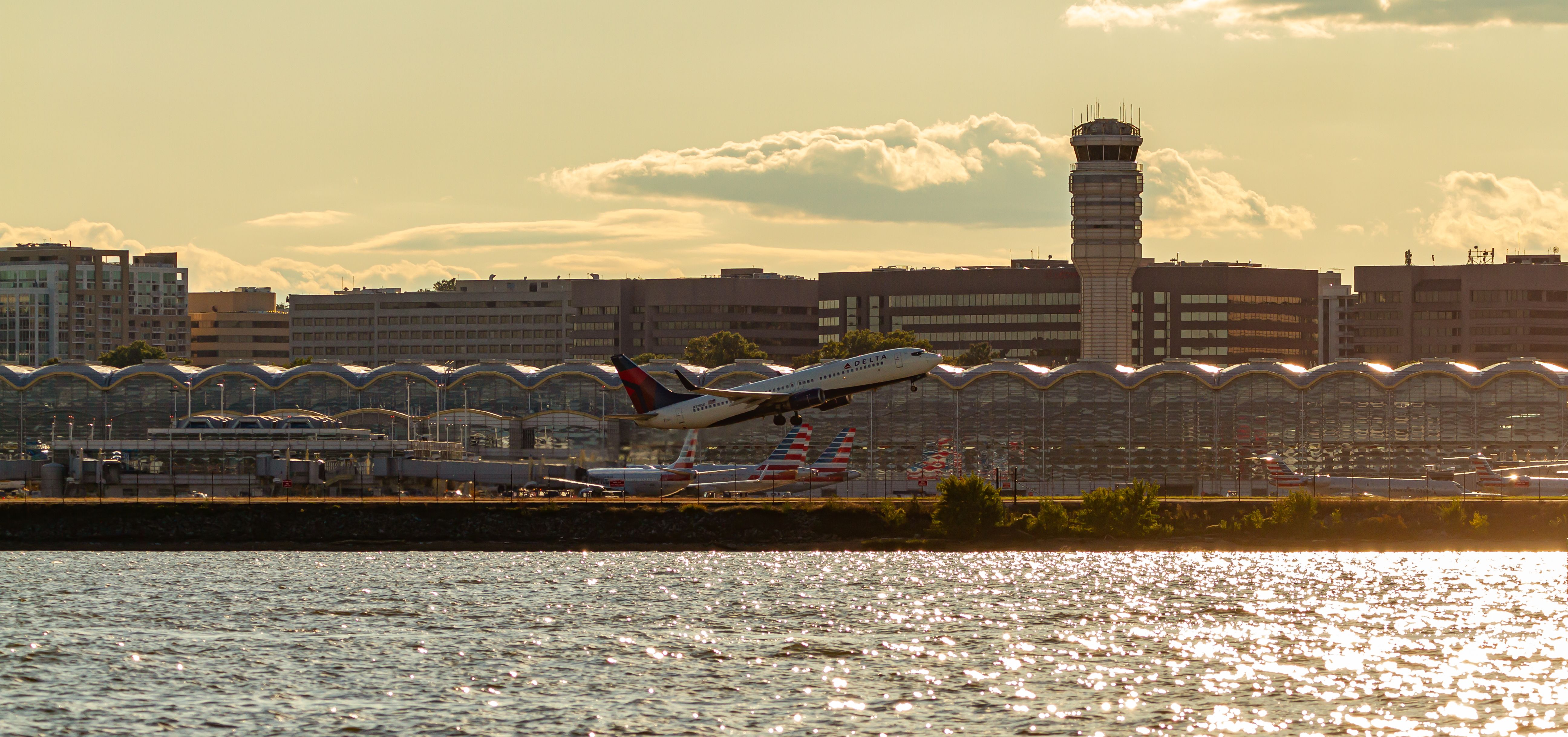 A Delta Air Lines Boeing 737 departing Runway 1 at DCA Airport.