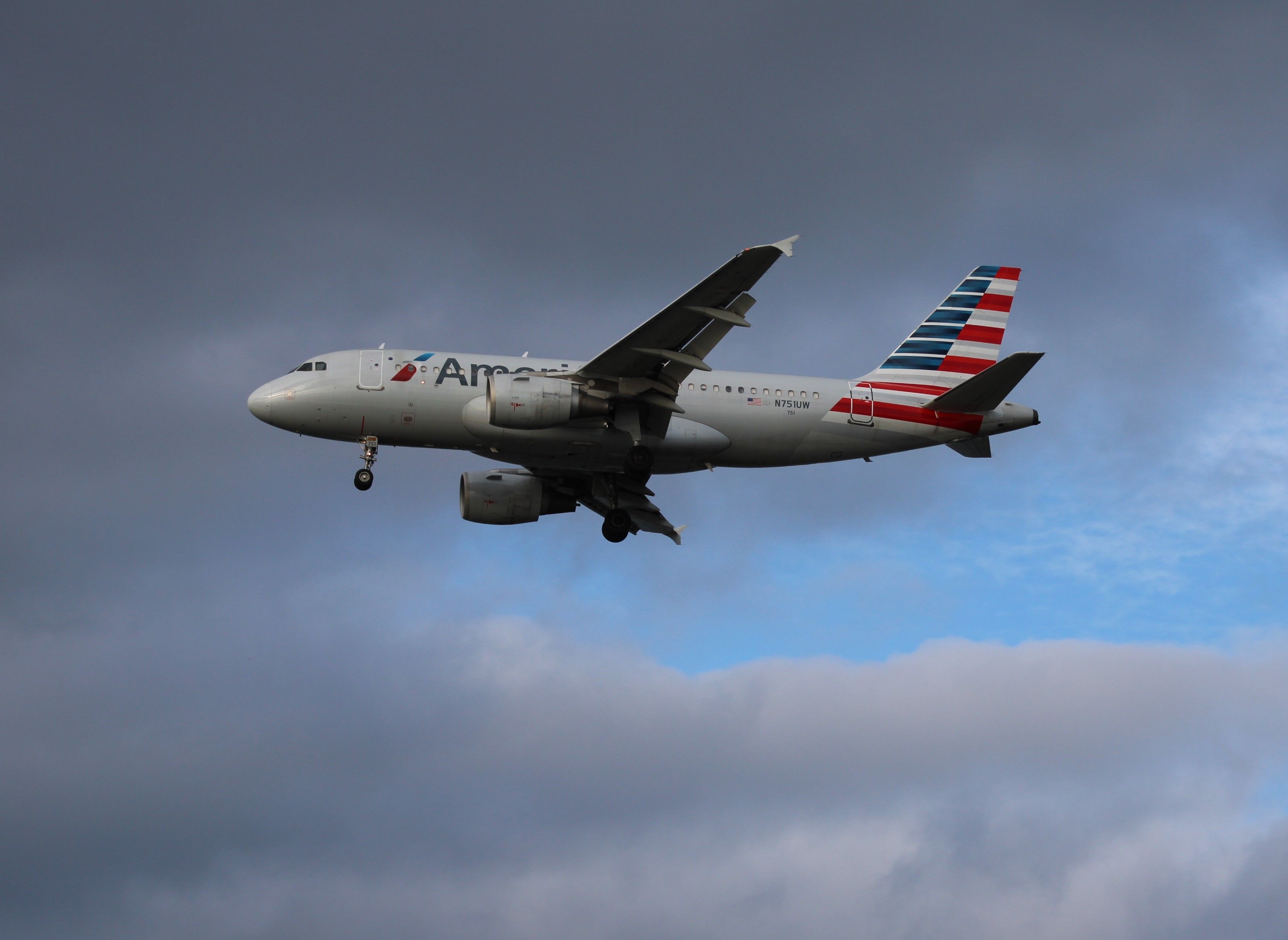 American Airlines Airbus A319 on approach at Boston Logan International Airport. 