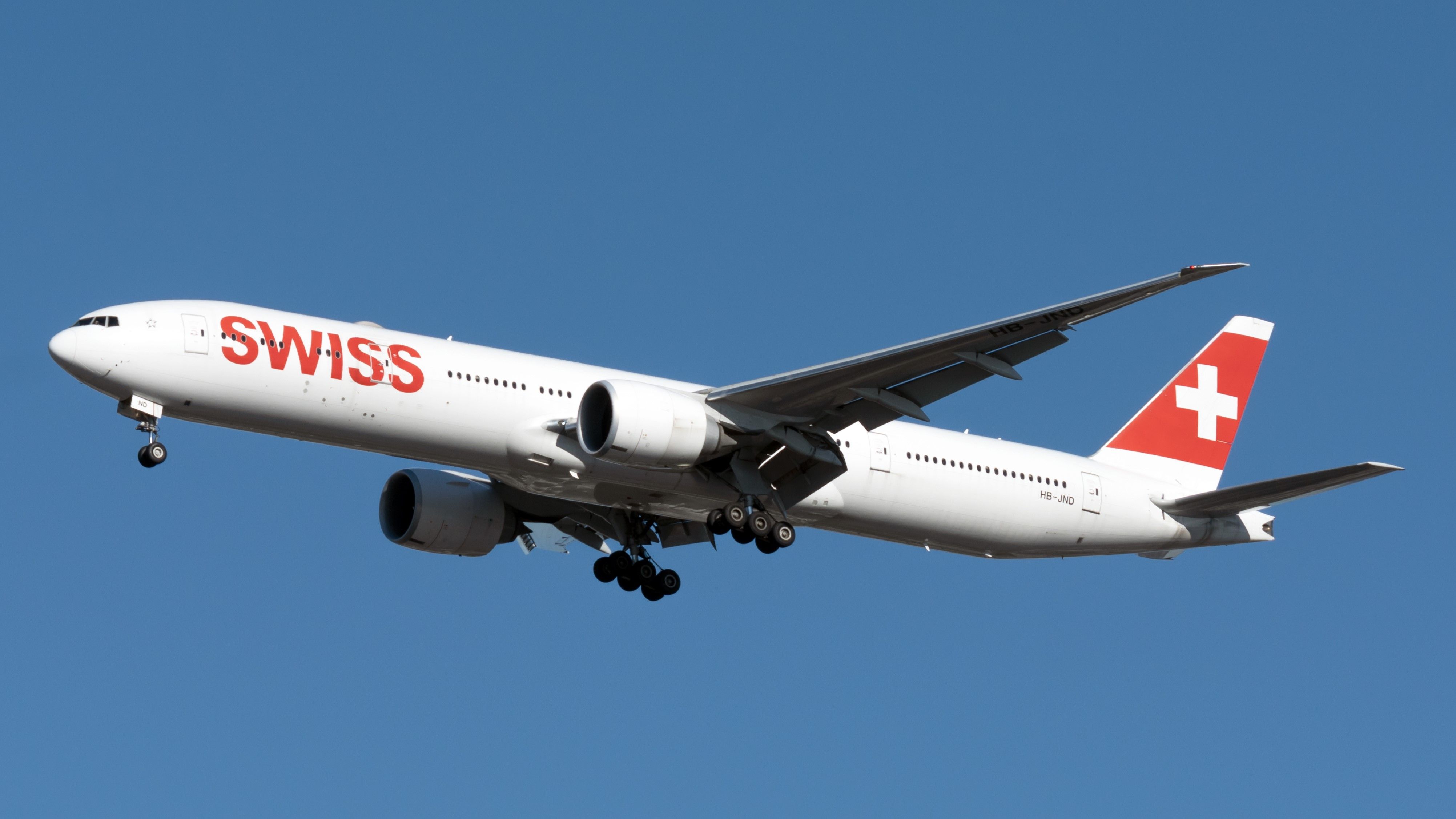 Swiss Boeing 777-300 by Vincezo Pace from SF-1