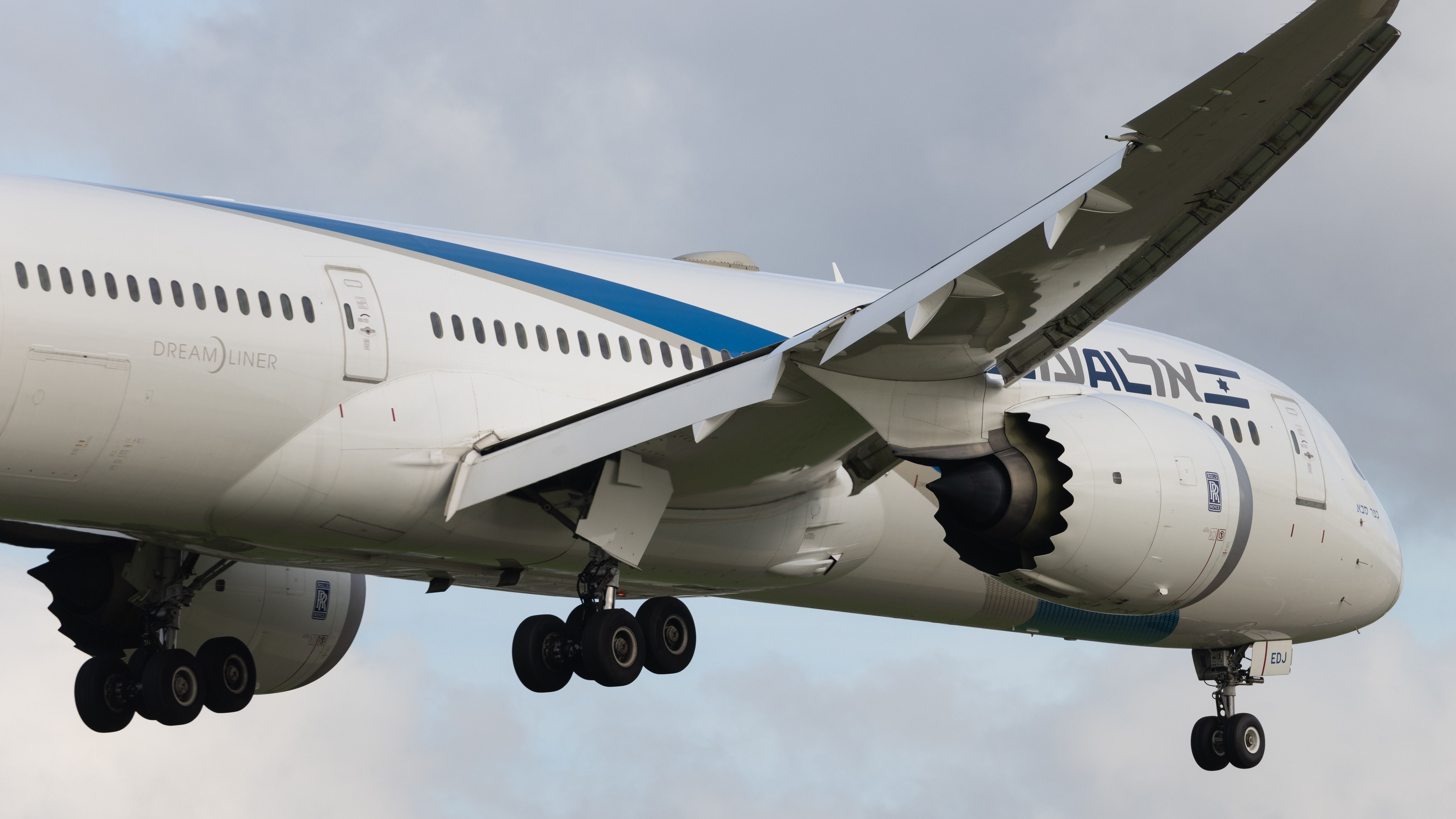 An El Al Israel Airlines Boeing 787 flying 