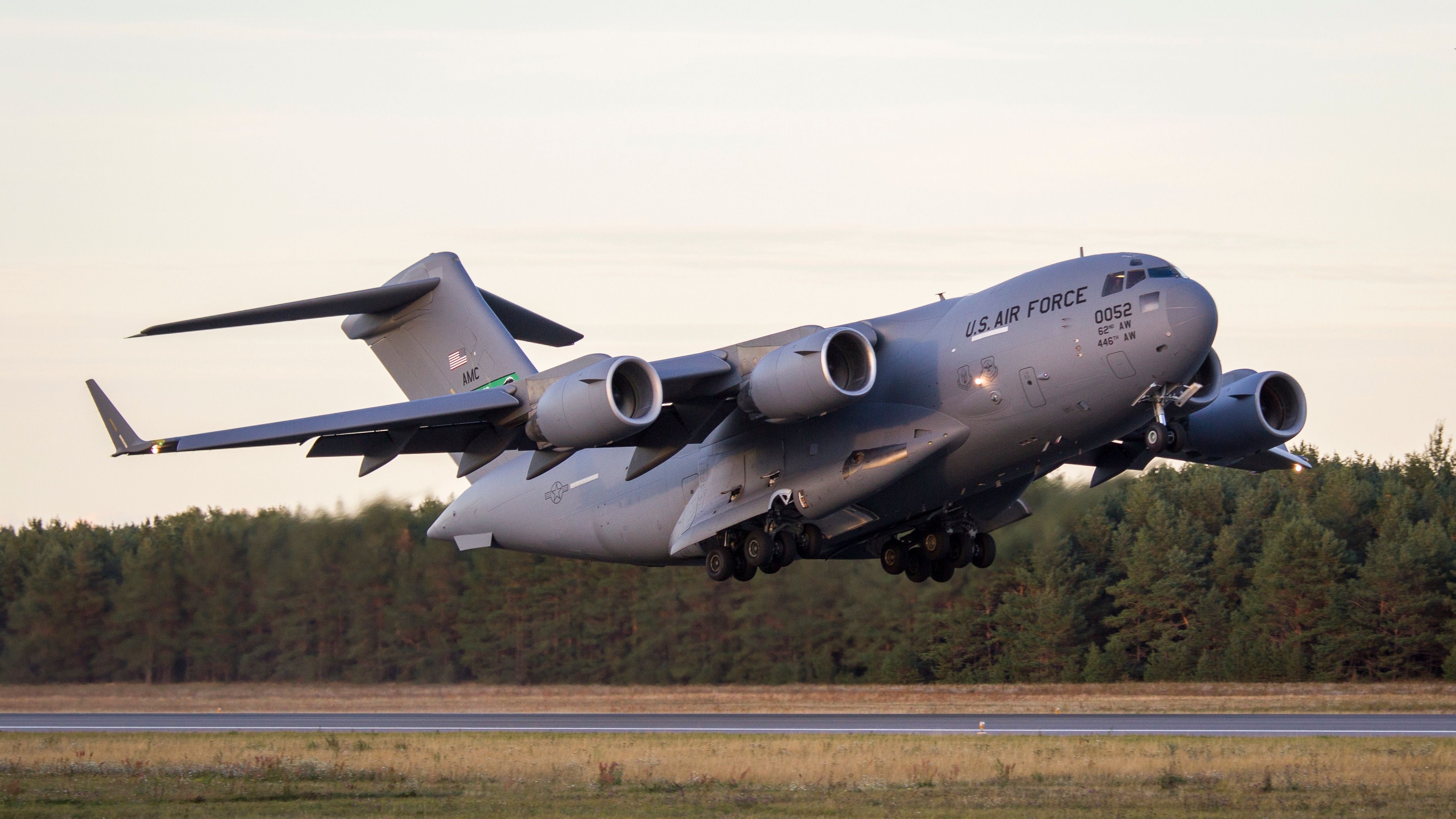 C-17 Globemaster III > Air Force > Fact Sheet Display